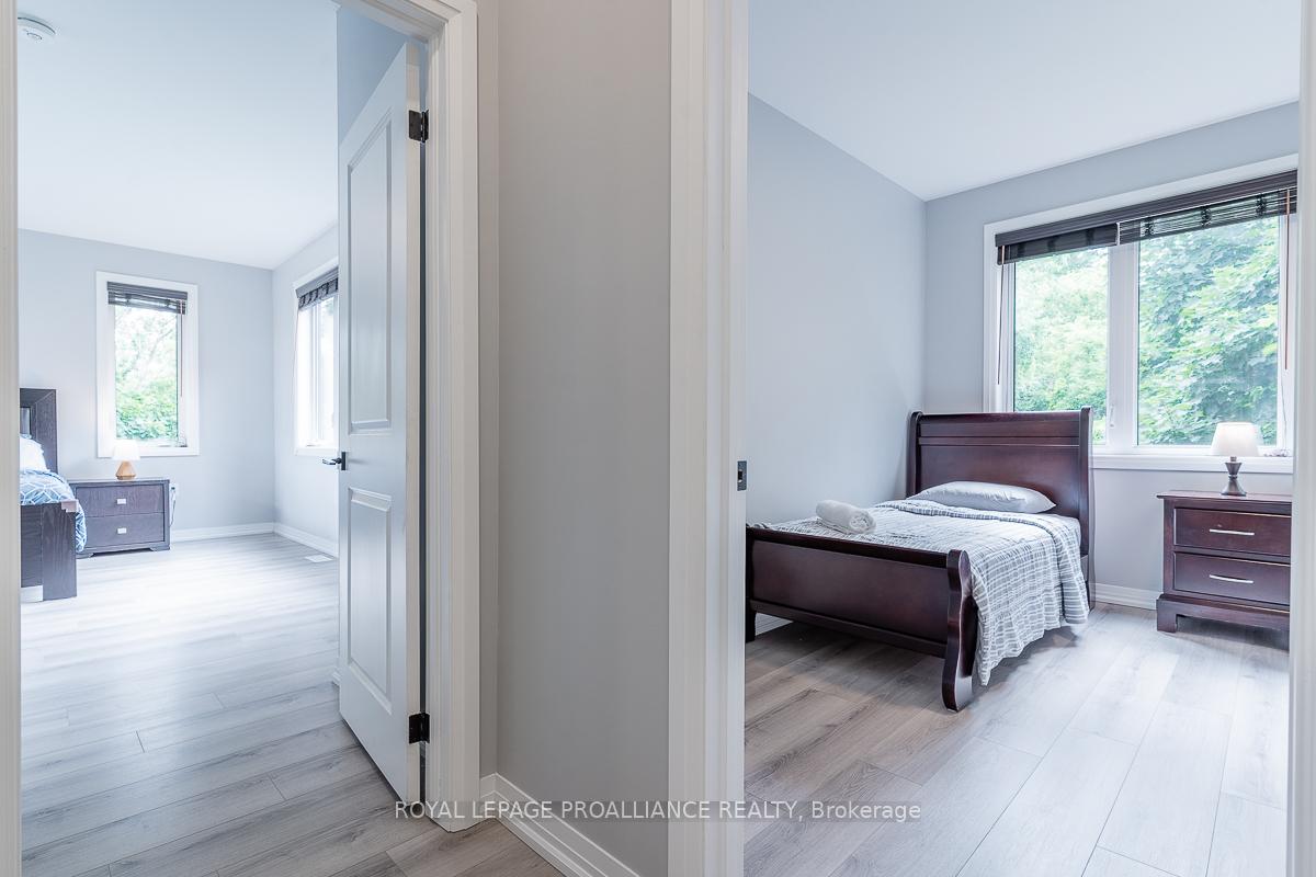 Photo 20 of 170 Mary Street, Belleville, Belleville Ward — HOMEH