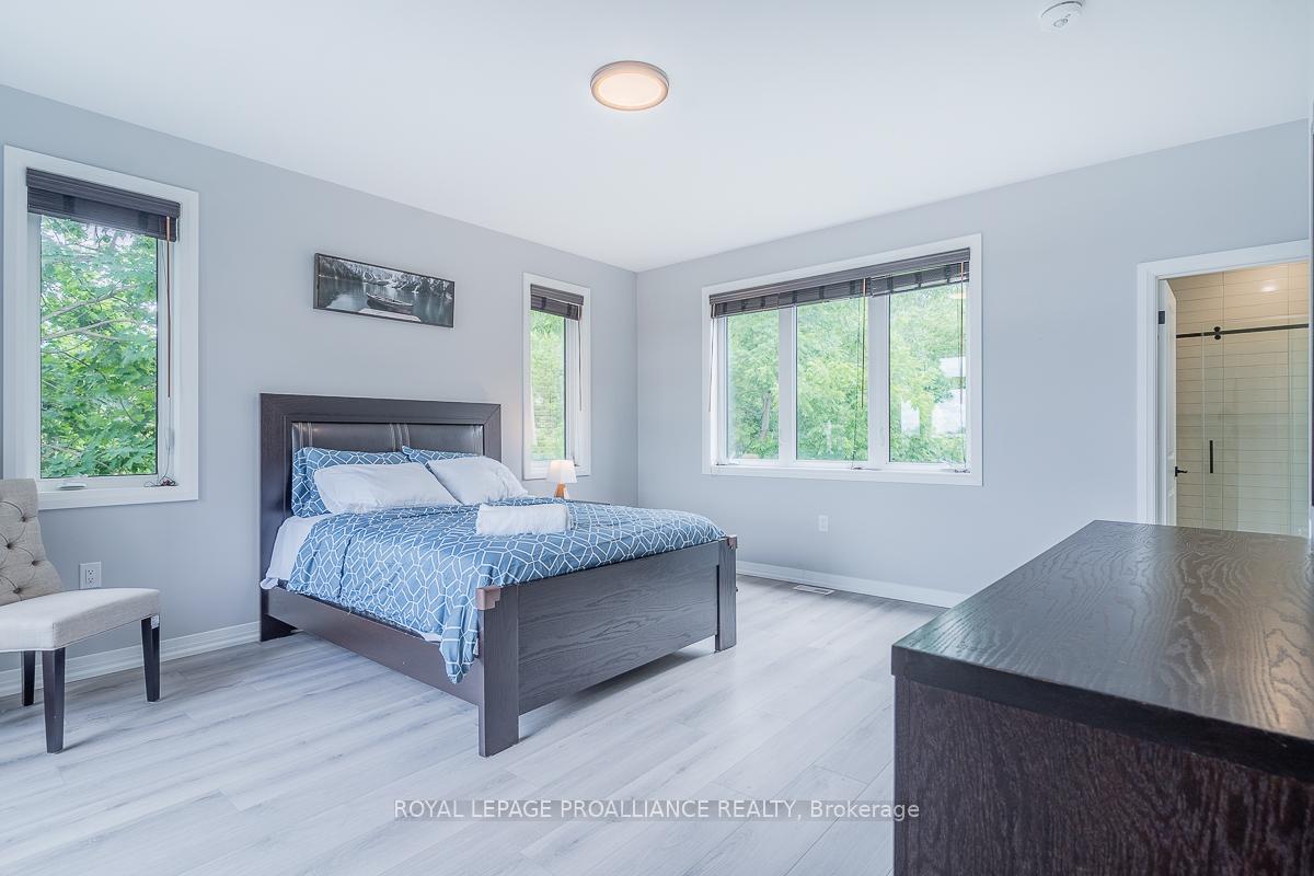 Photo 23 of 170 Mary Street, Belleville, Belleville Ward — HOMEH