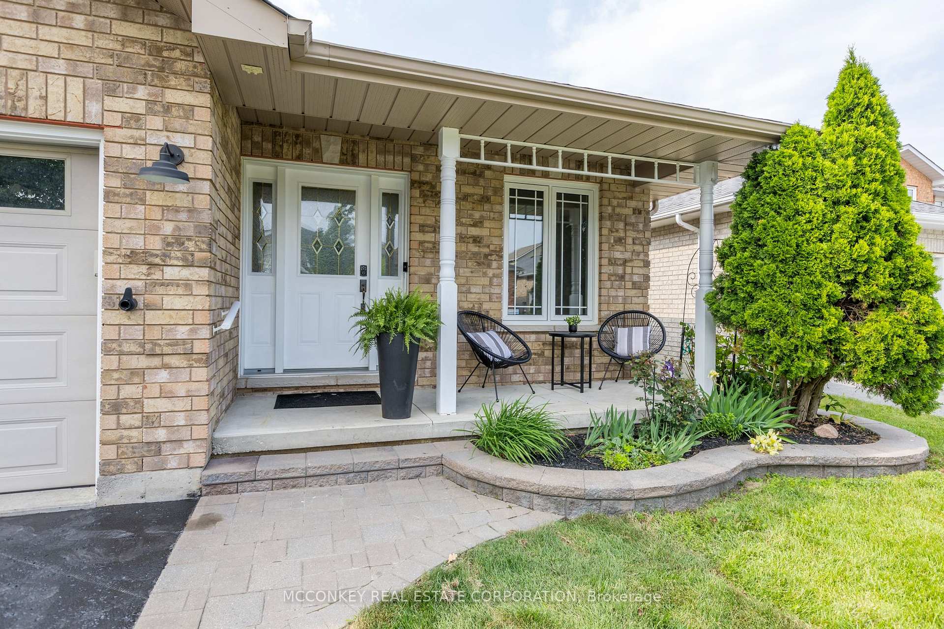 Photo 1 of 824 Bertrand Terrace, Peterborough, Monaghan Ward 2 — HOMEH