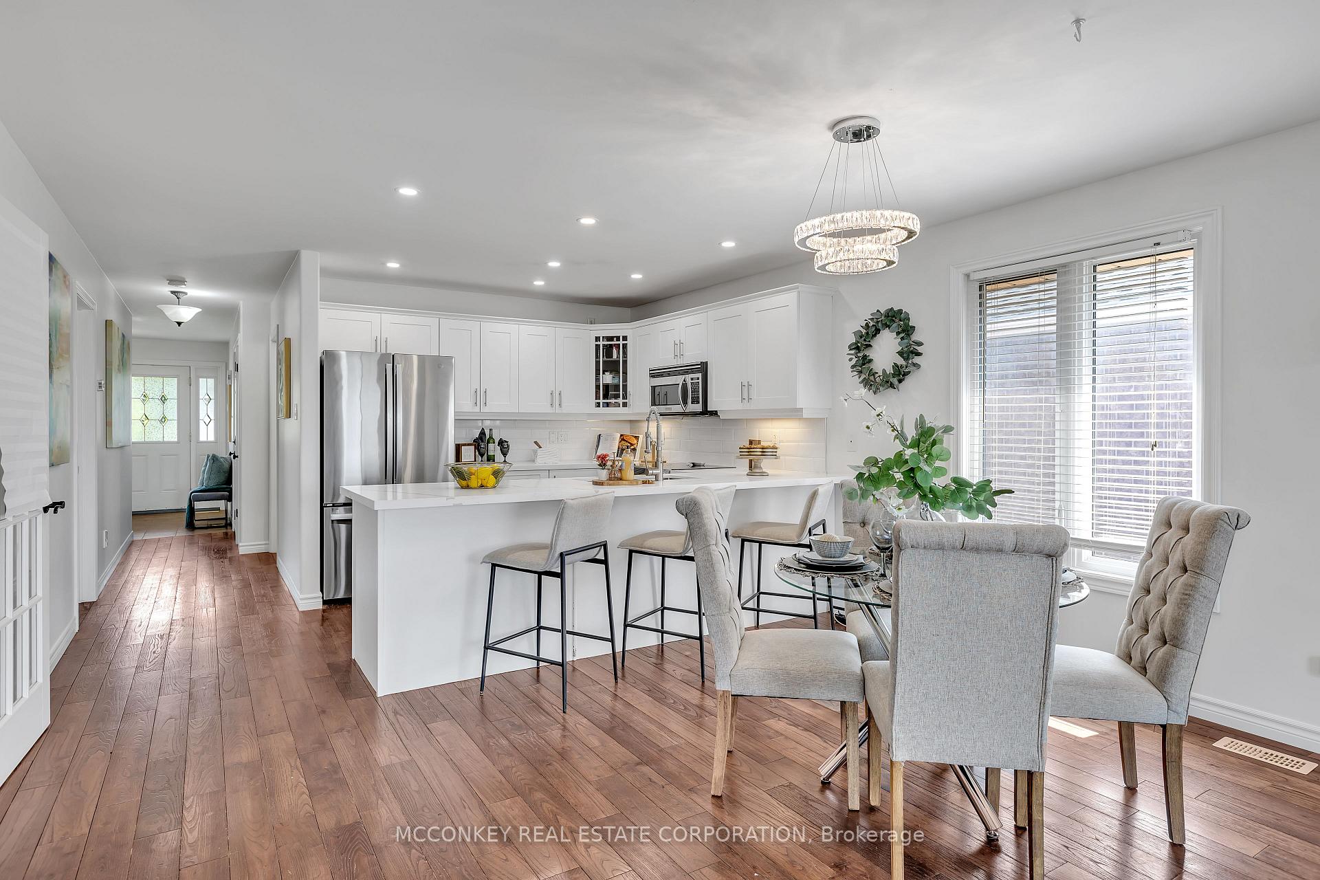 Photo 10 of 824 Bertrand Terrace, Peterborough, Monaghan Ward 2 — HOMEH