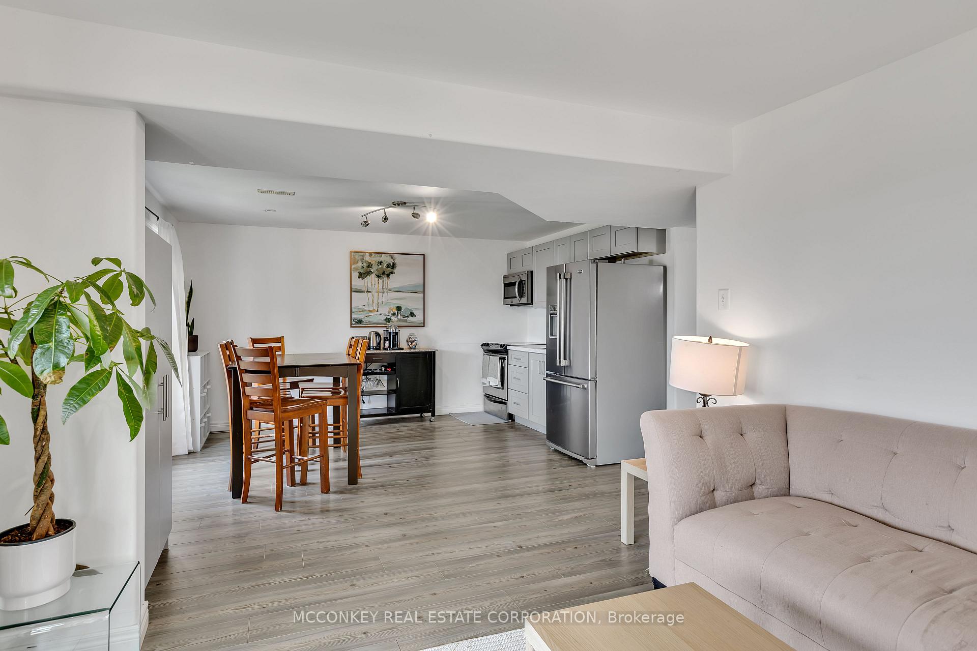 Photo 20 of 824 Bertrand Terrace, Peterborough, Monaghan Ward 2 — HOMEH