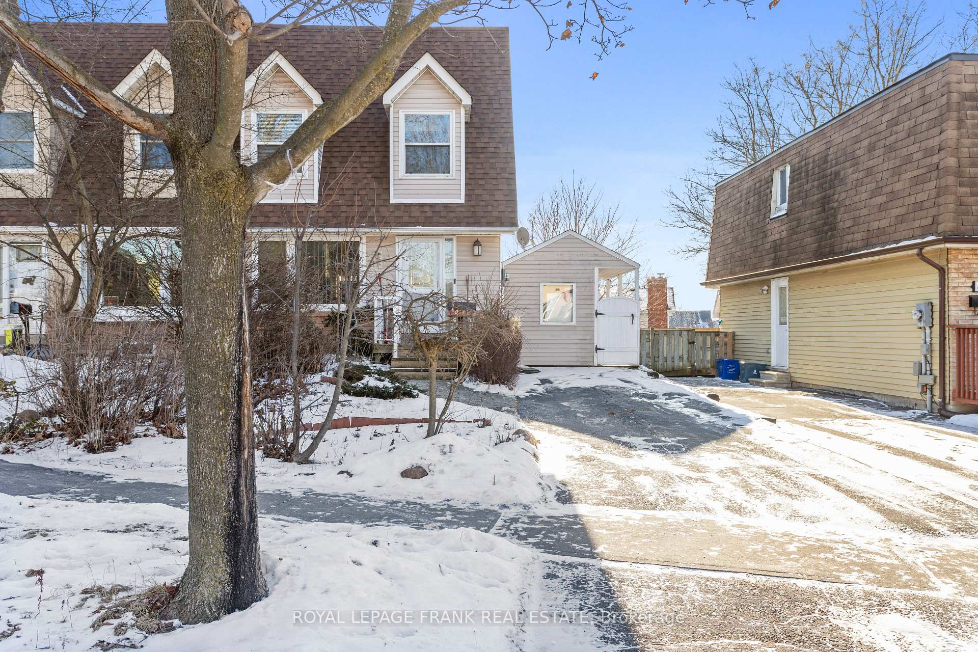 Photo 2 of 493 Lancelot Crescent, Oshawa, Eastdale — HOMEH