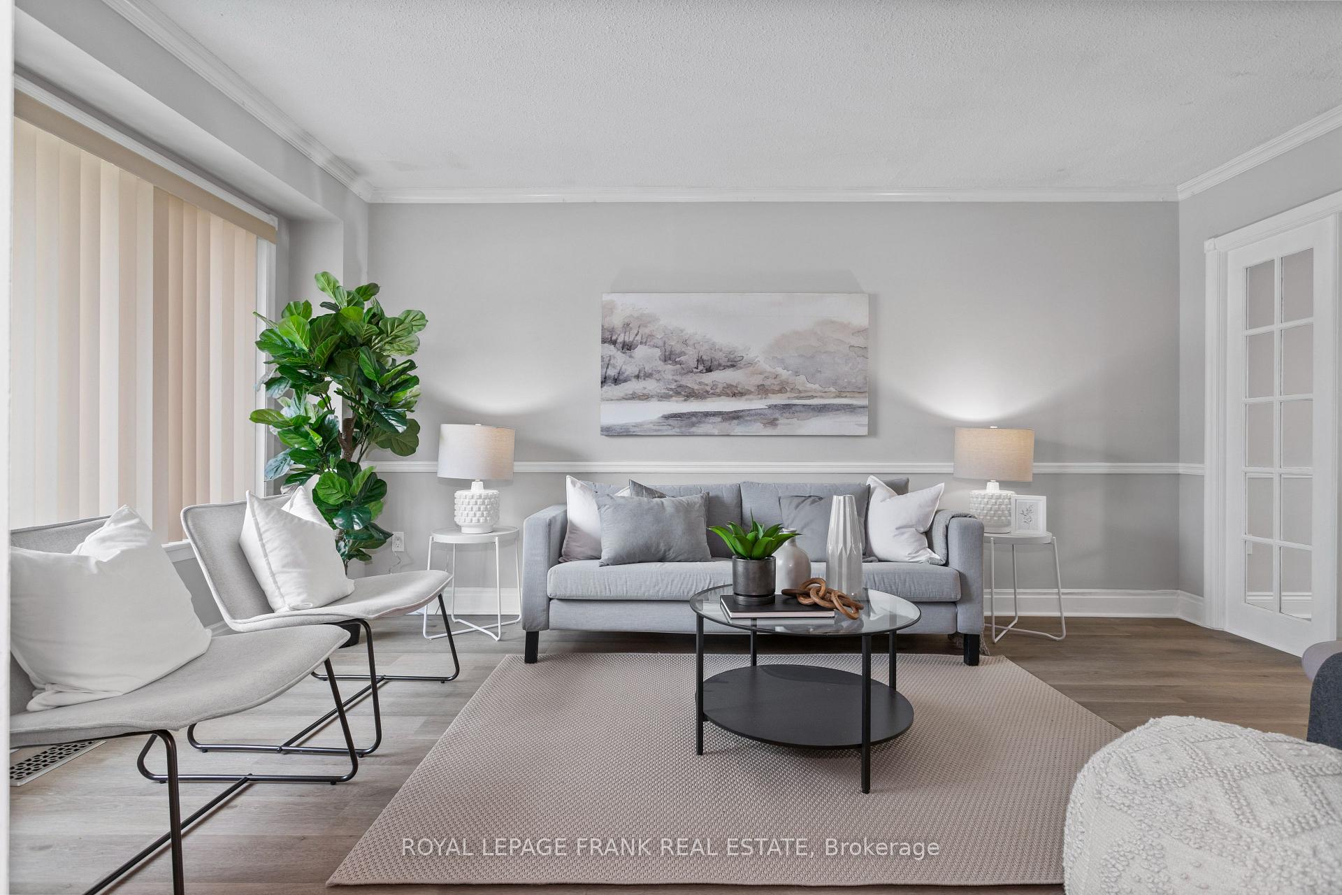 Photo 3 of 493 Lancelot Crescent, Oshawa, Eastdale — HOMEH