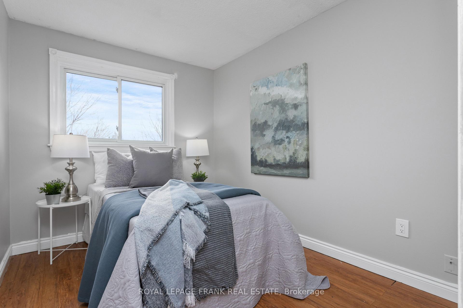 Photo 13 of 493 Lancelot Crescent, Oshawa, Eastdale — HOMEH