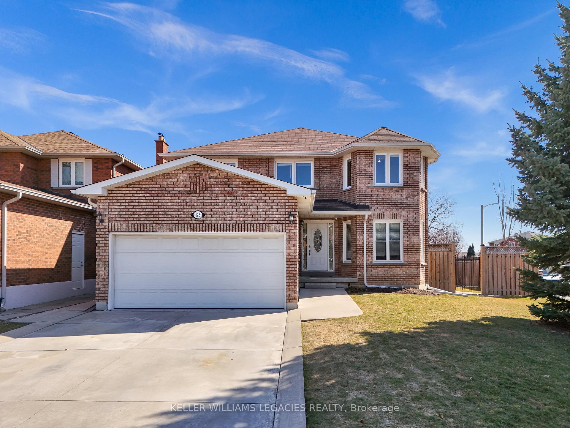 Photo 2 of 126 Spring Town Road, Vaughan, East Woodbridge — HOMEH