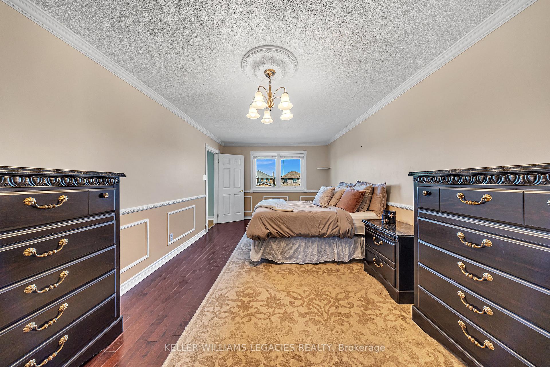 Photo 25 of 126 Spring Town Road, Vaughan, East Woodbridge — HOMEH