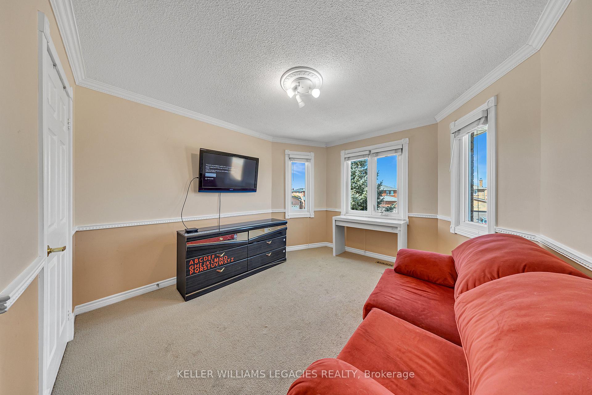 Photo 28 of 126 Spring Town Road, Vaughan, East Woodbridge — HOMEH