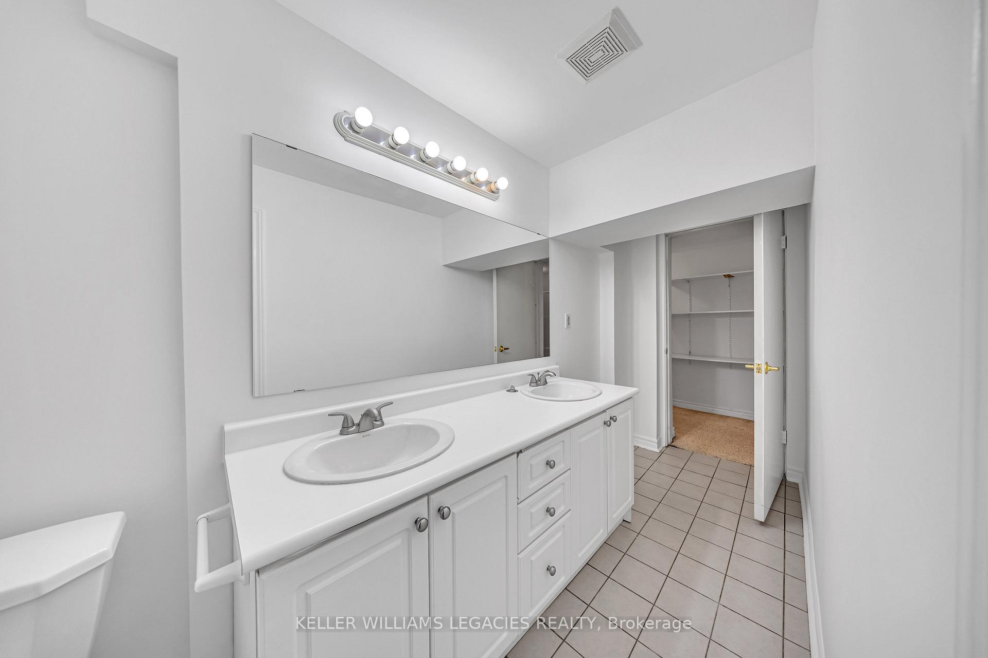 Photo 40 of 126 Spring Town Road, Vaughan, East Woodbridge — HOMEH