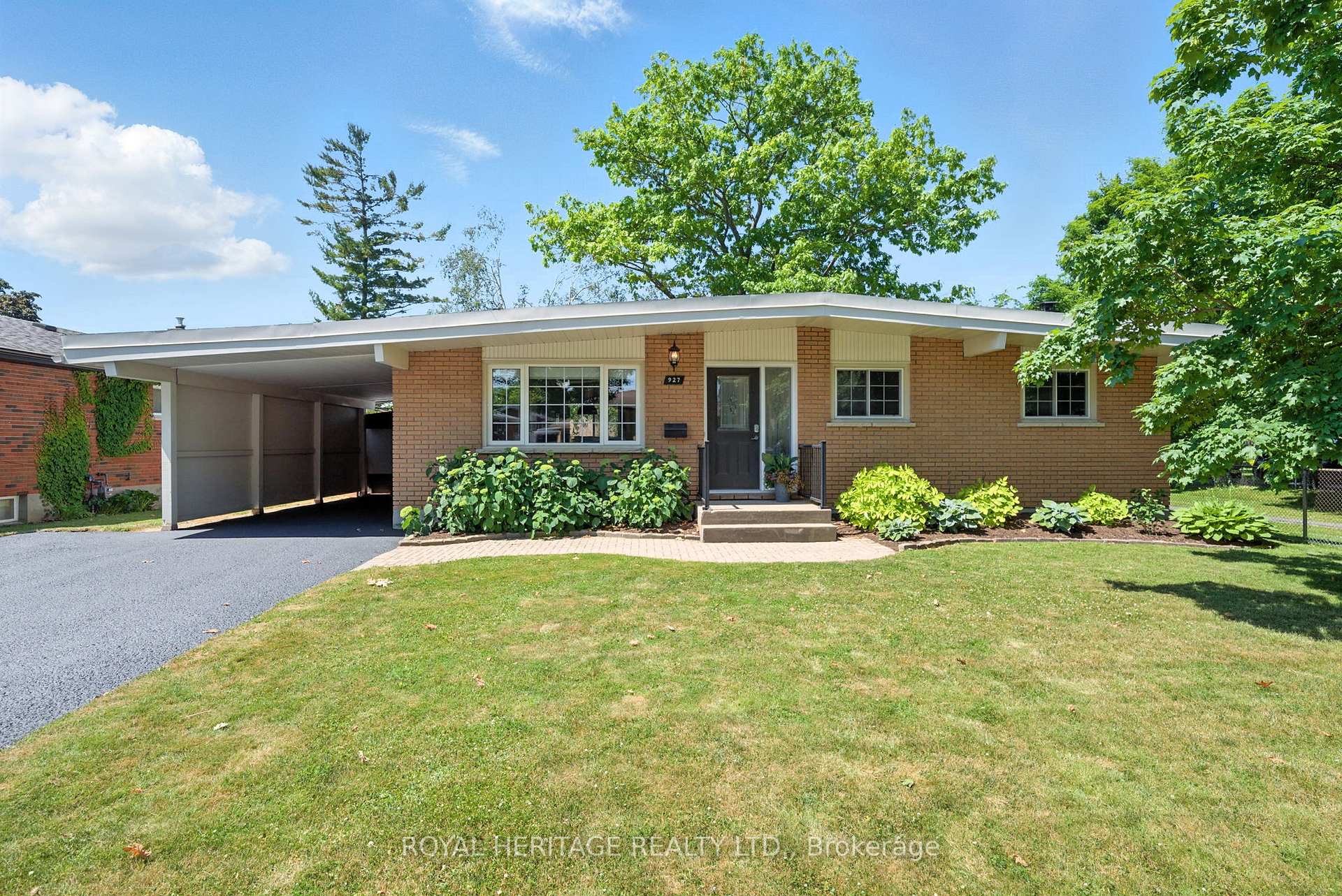 Photo 1 of 927 Northminster Avenue, Peterborough, Northcrest Ward 5 — HOMEH