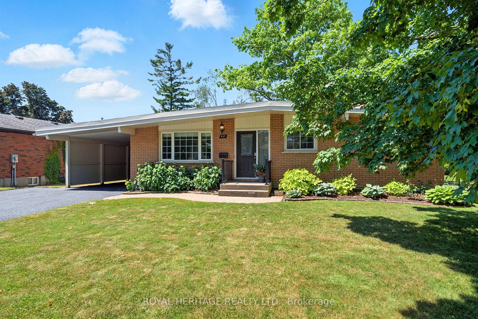 Photo 4 of 927 Northminster Avenue, Peterborough, Northcrest Ward 5 — HOMEH
