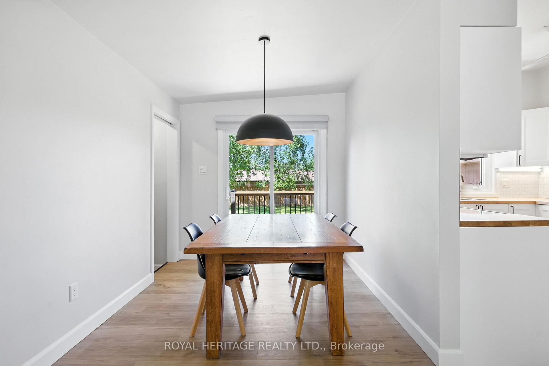 Photo 10 of 927 Northminster Avenue, Peterborough, Northcrest Ward 5 — HOMEH