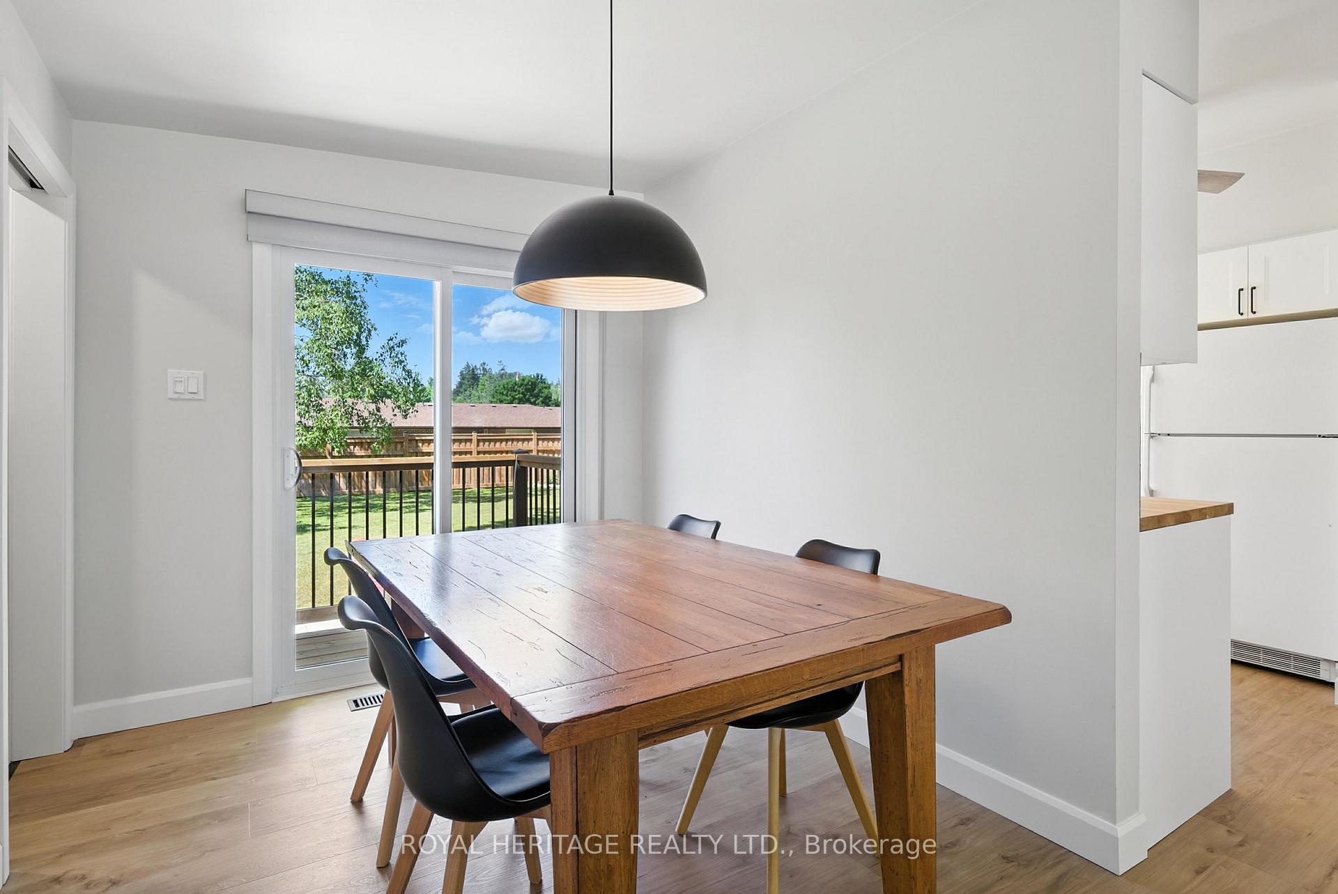 Photo 11 of 927 Northminster Avenue, Peterborough, Northcrest Ward 5 — HOMEH