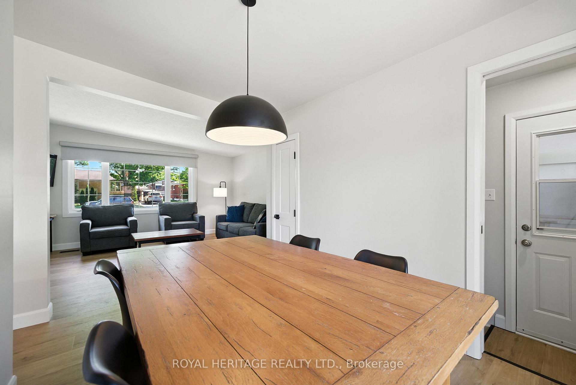 Photo 12 of 927 Northminster Avenue, Peterborough, Northcrest Ward 5 — HOMEH