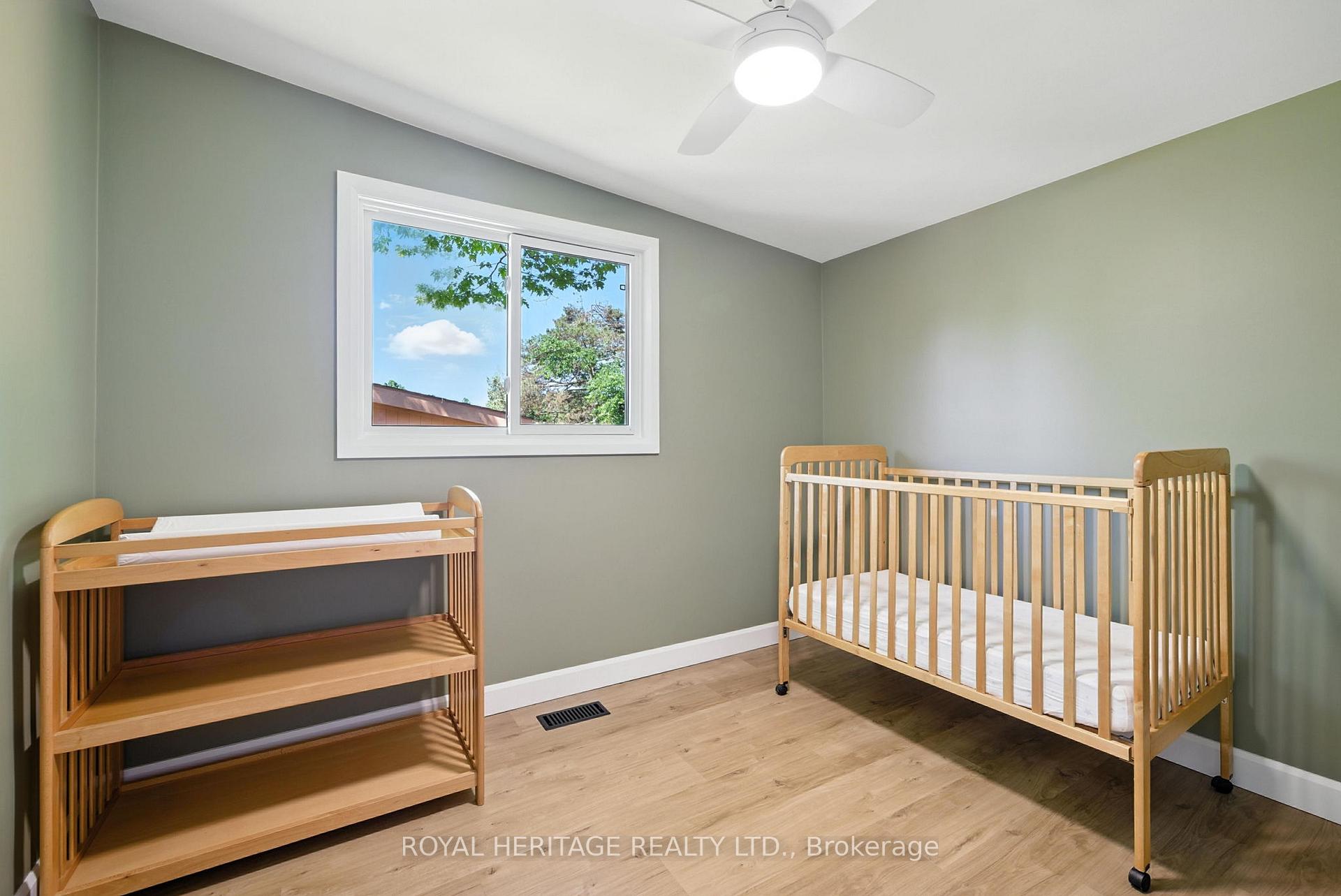 Photo 24 of 927 Northminster Avenue, Peterborough, Northcrest Ward 5 — HOMEH