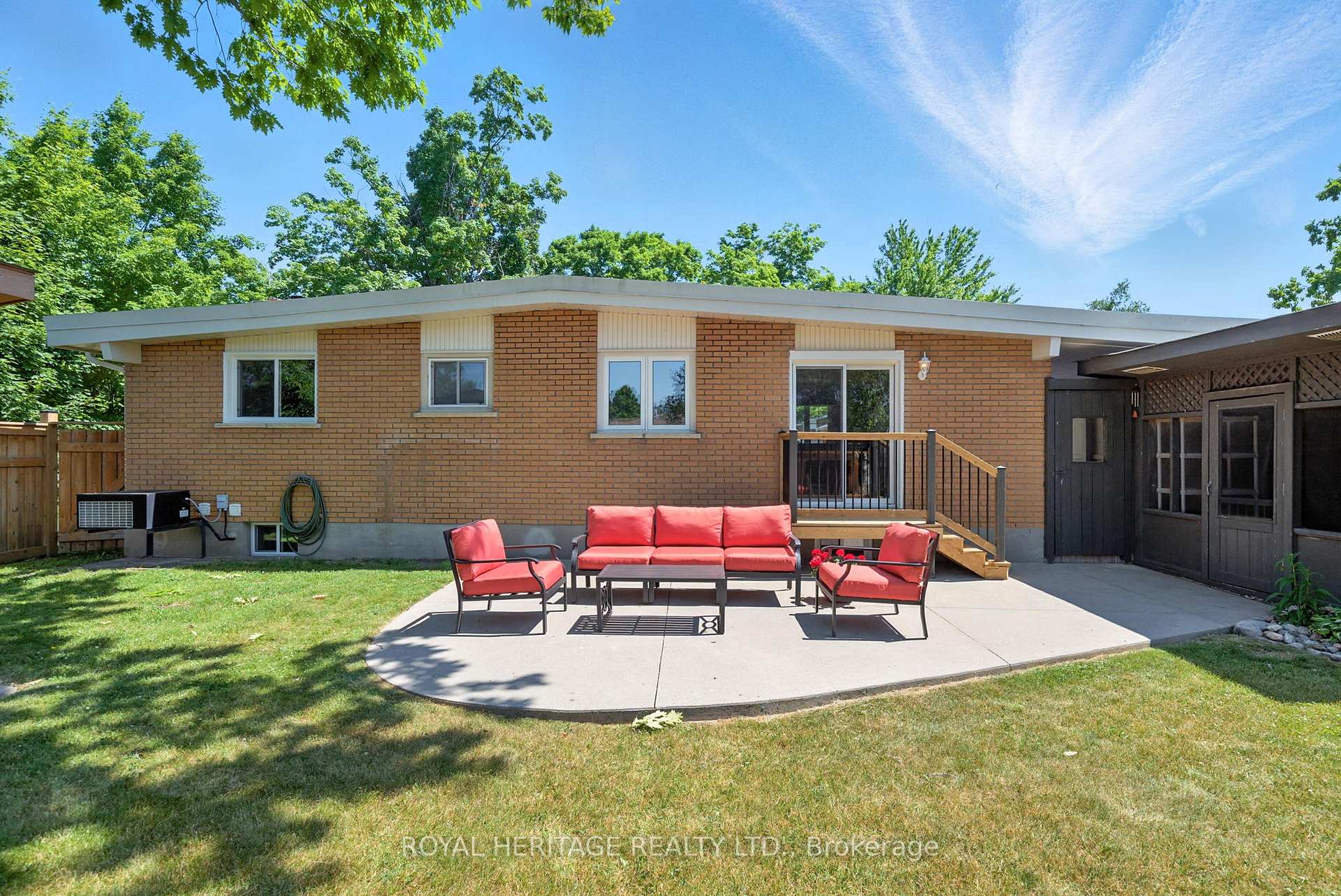 Photo 39 of 927 Northminster Avenue, Peterborough, Northcrest Ward 5 — HOMEH