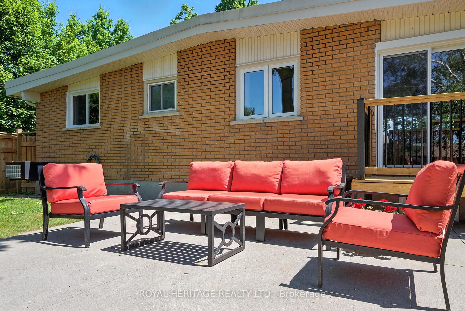 Photo 40 of 927 Northminster Avenue, Peterborough, Northcrest Ward 5 — HOMEH