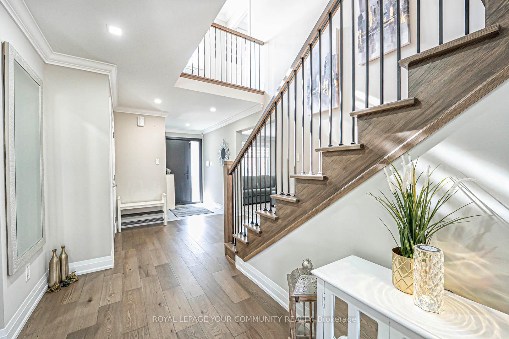 Photo 5 of 11 Belair Way, Vaughan, East Woodbridge — HOMEH