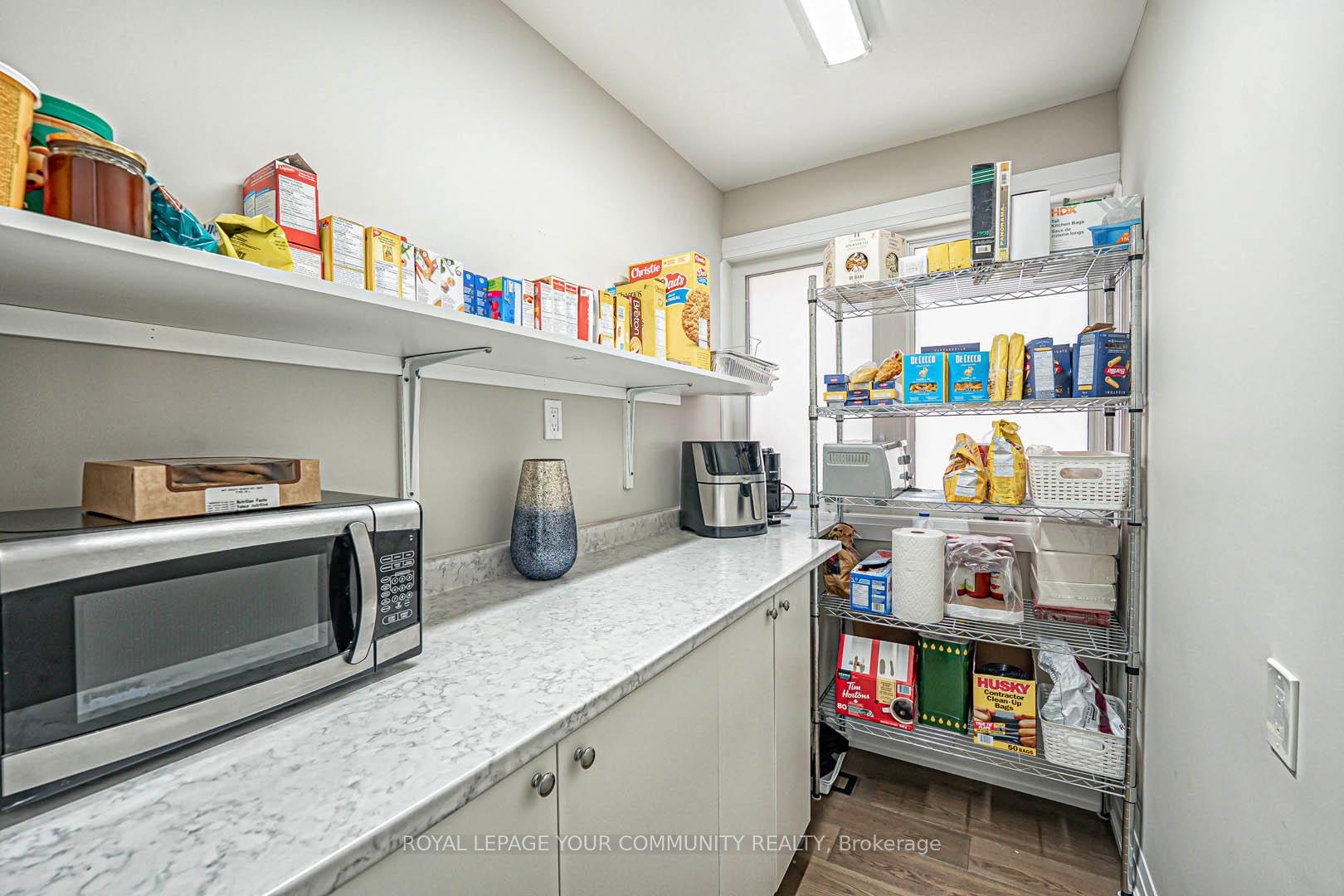 Photo 15 of 11 Belair Way, Vaughan, East Woodbridge — HOMEH