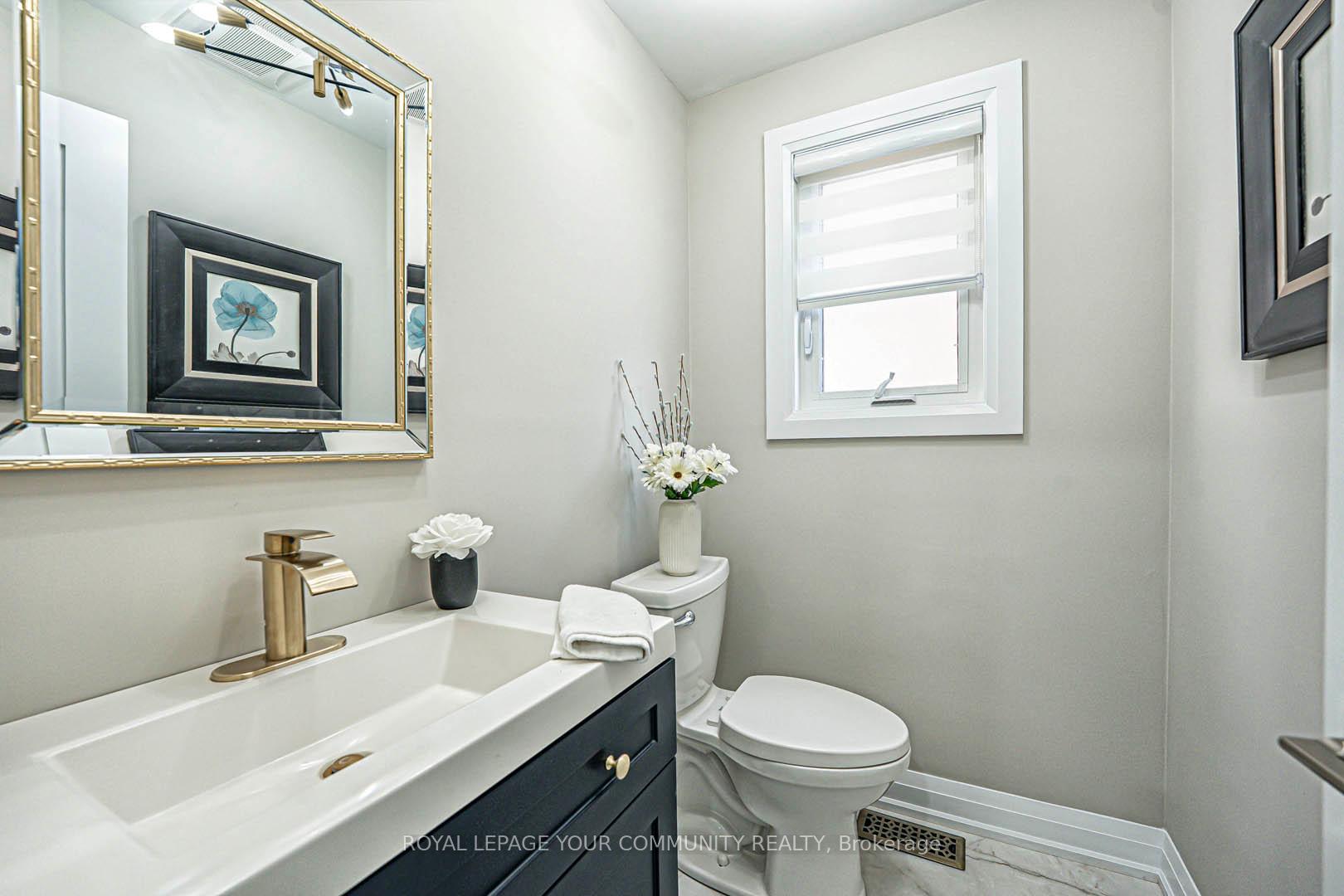 Photo 16 of 11 Belair Way, Vaughan, East Woodbridge — HOMEH