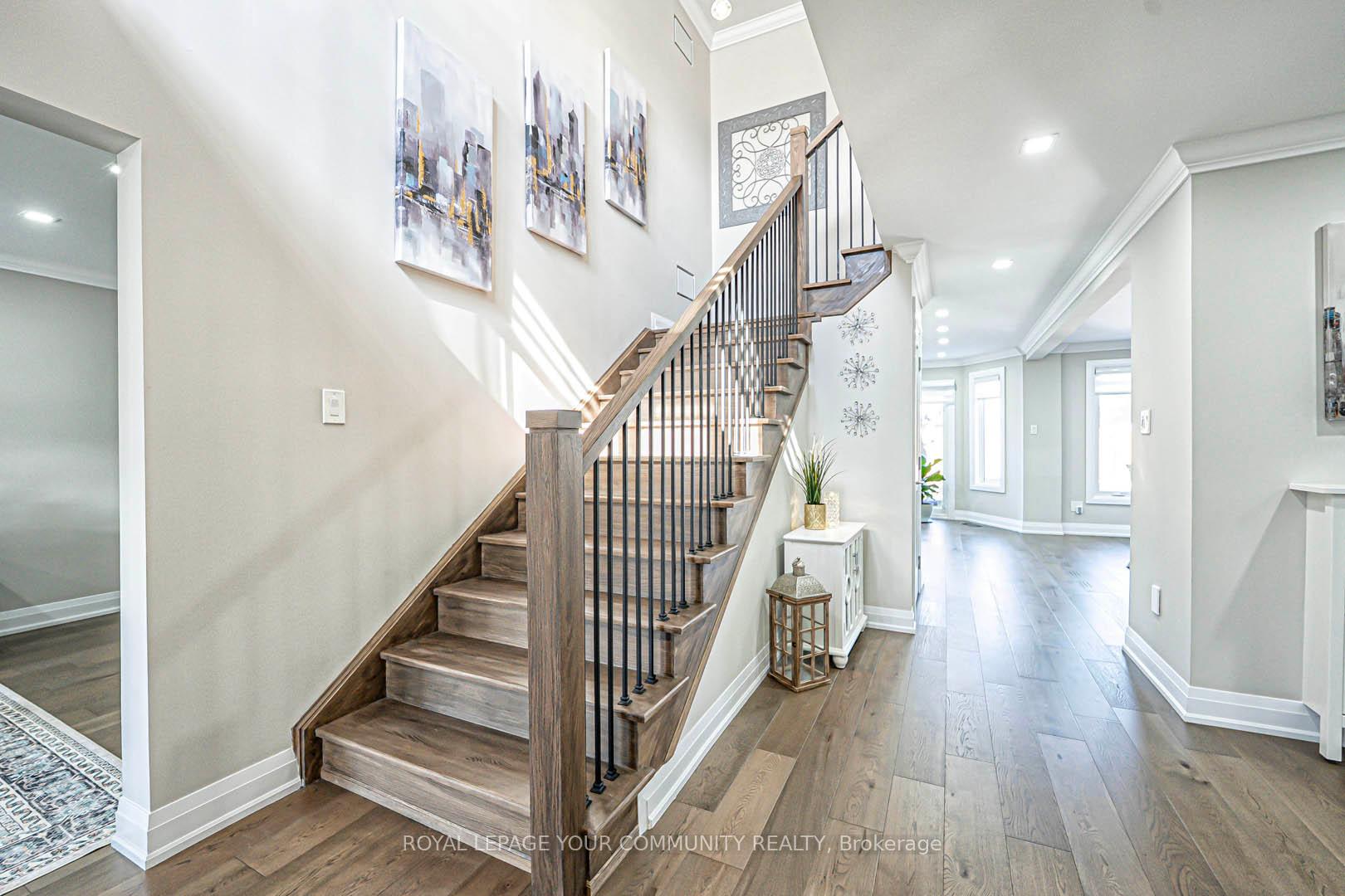 Photo 18 of 11 Belair Way, Vaughan, East Woodbridge — HOMEH