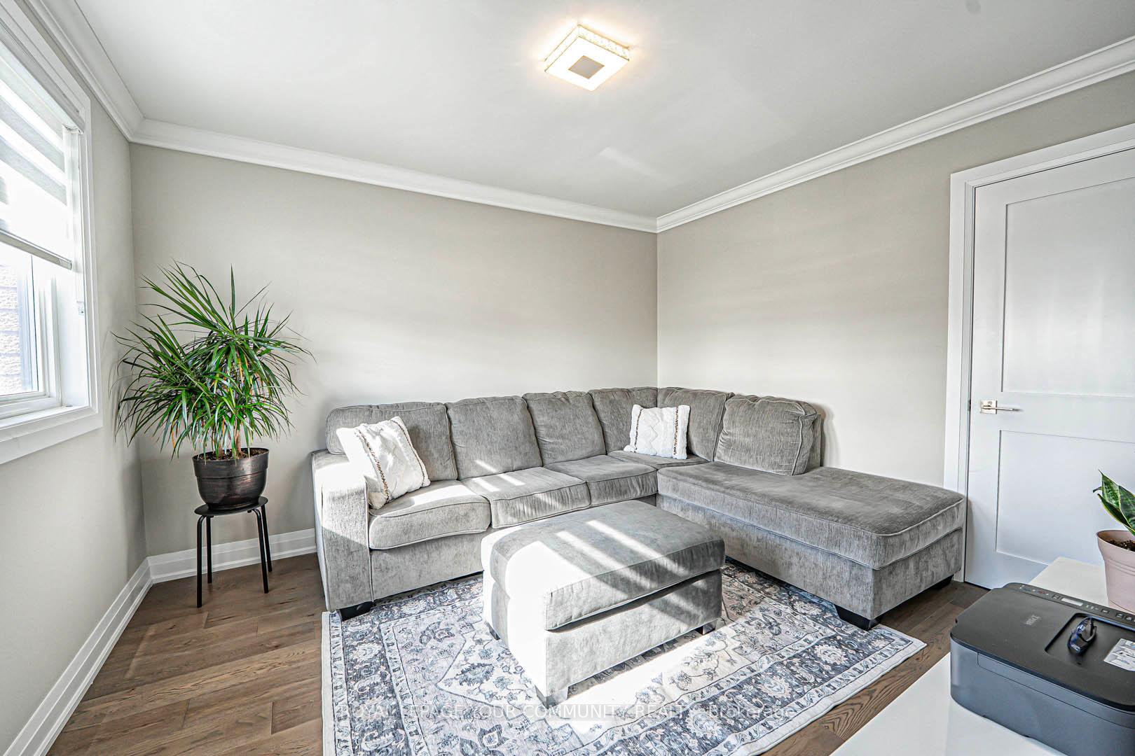 Photo 26 of 11 Belair Way, Vaughan, East Woodbridge — HOMEH