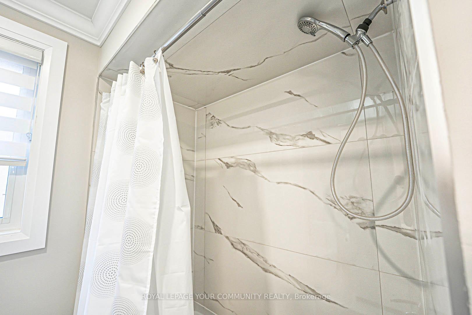 Photo 32 of 11 Belair Way, Vaughan, East Woodbridge — HOMEH