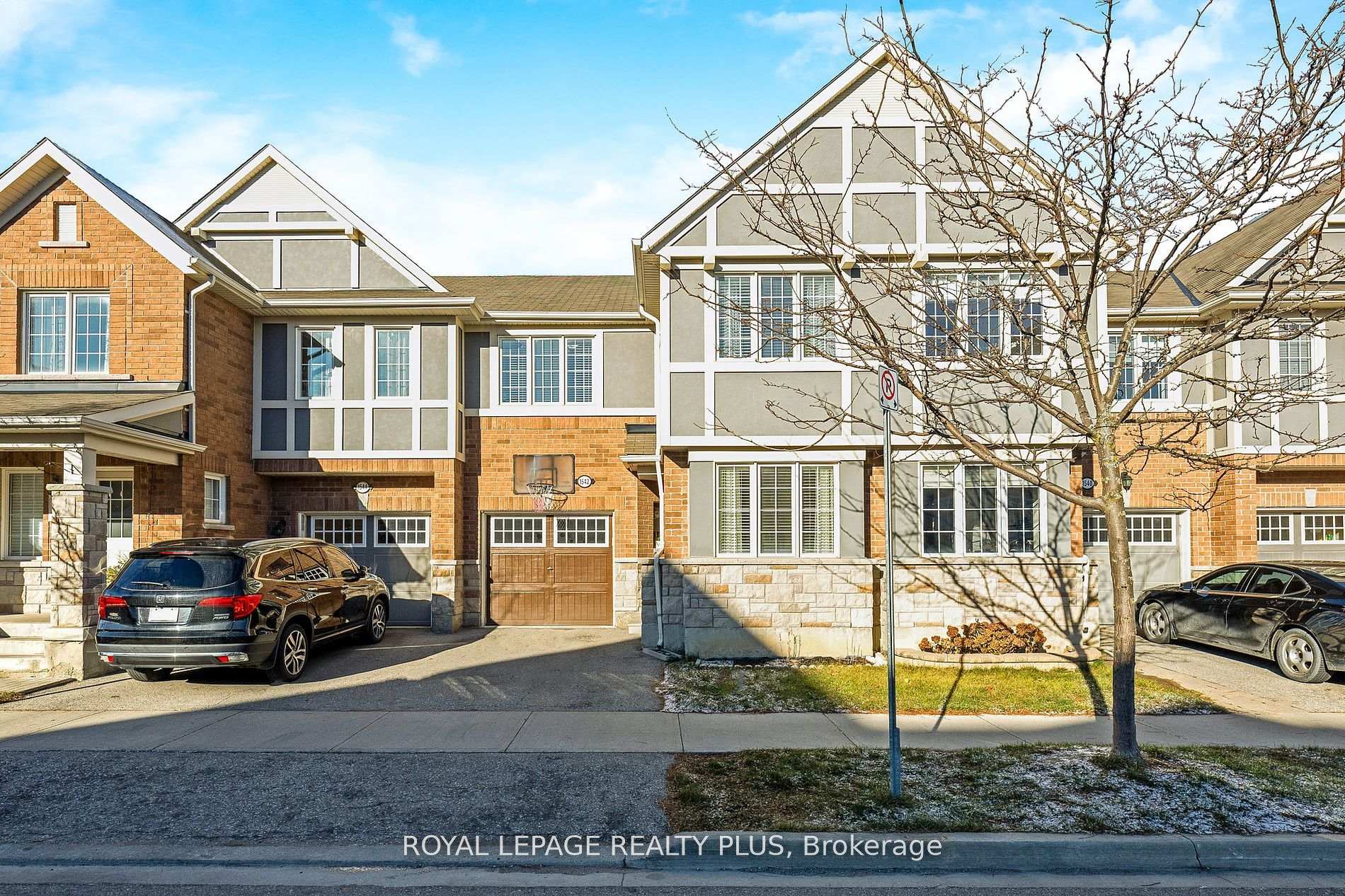 Front of 1542 Gainer Crescent
