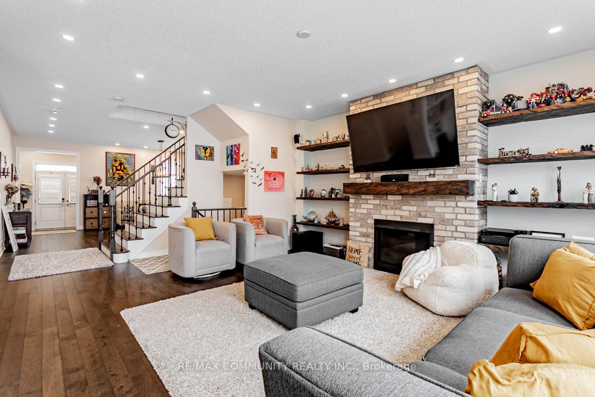 Photo 10 of 2506 Bridle Road, Oshawa, Windfields — HOMEH