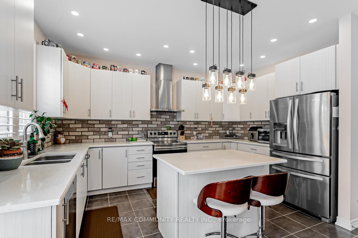 Photo 13 of 2506 Bridle Road, Oshawa, Windfields — HOMEH