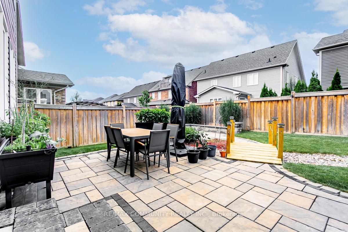 Photo 36 of 2506 Bridle Road, Oshawa, Windfields — HOMEH