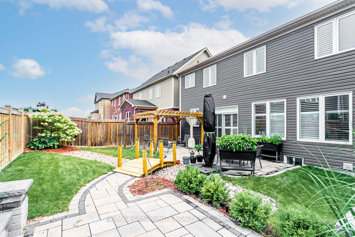 Photo 39 of 2506 Bridle Road, Oshawa, Windfields — HOMEH