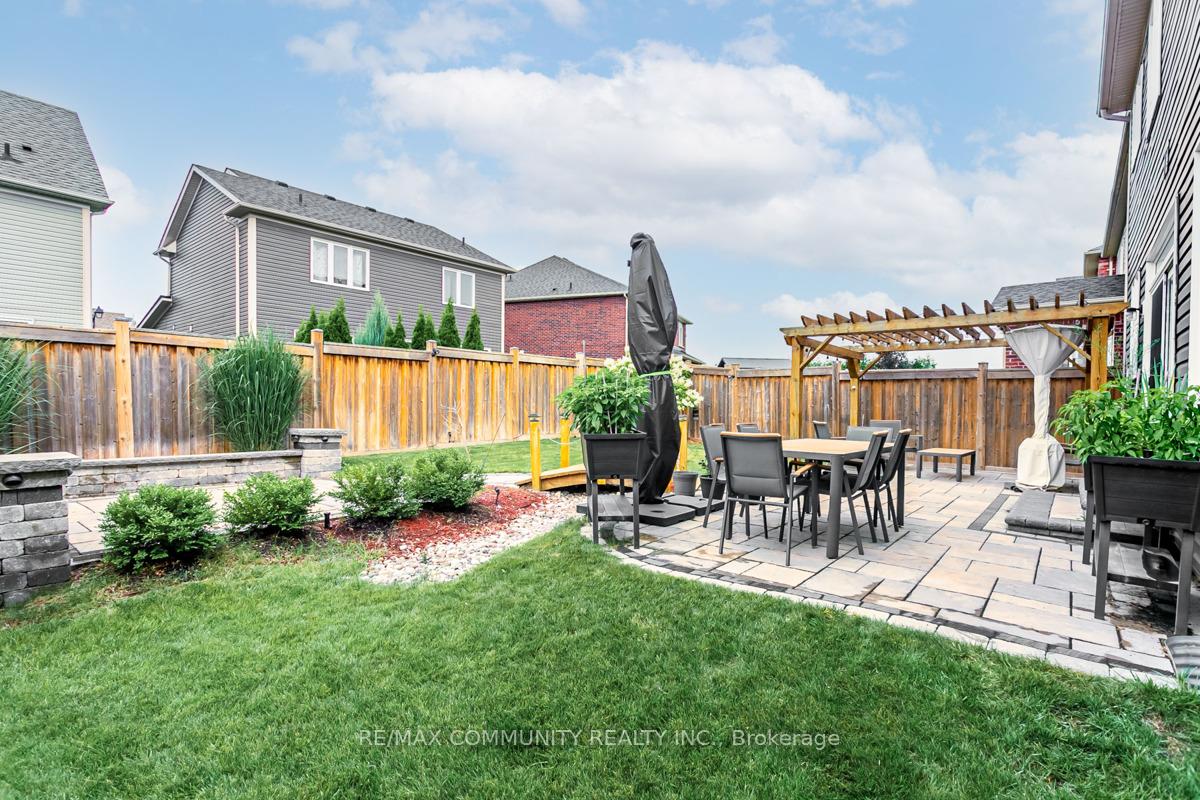 Photo 40 of 2506 Bridle Road, Oshawa, Windfields — HOMEH