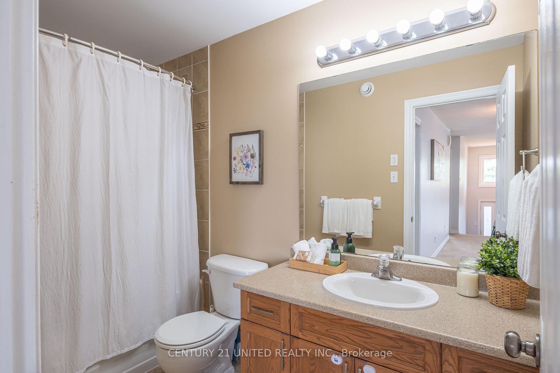 Photo 16 of 111 Milroy Drive, Peterborough, Northcrest Ward 5 — HOMEH