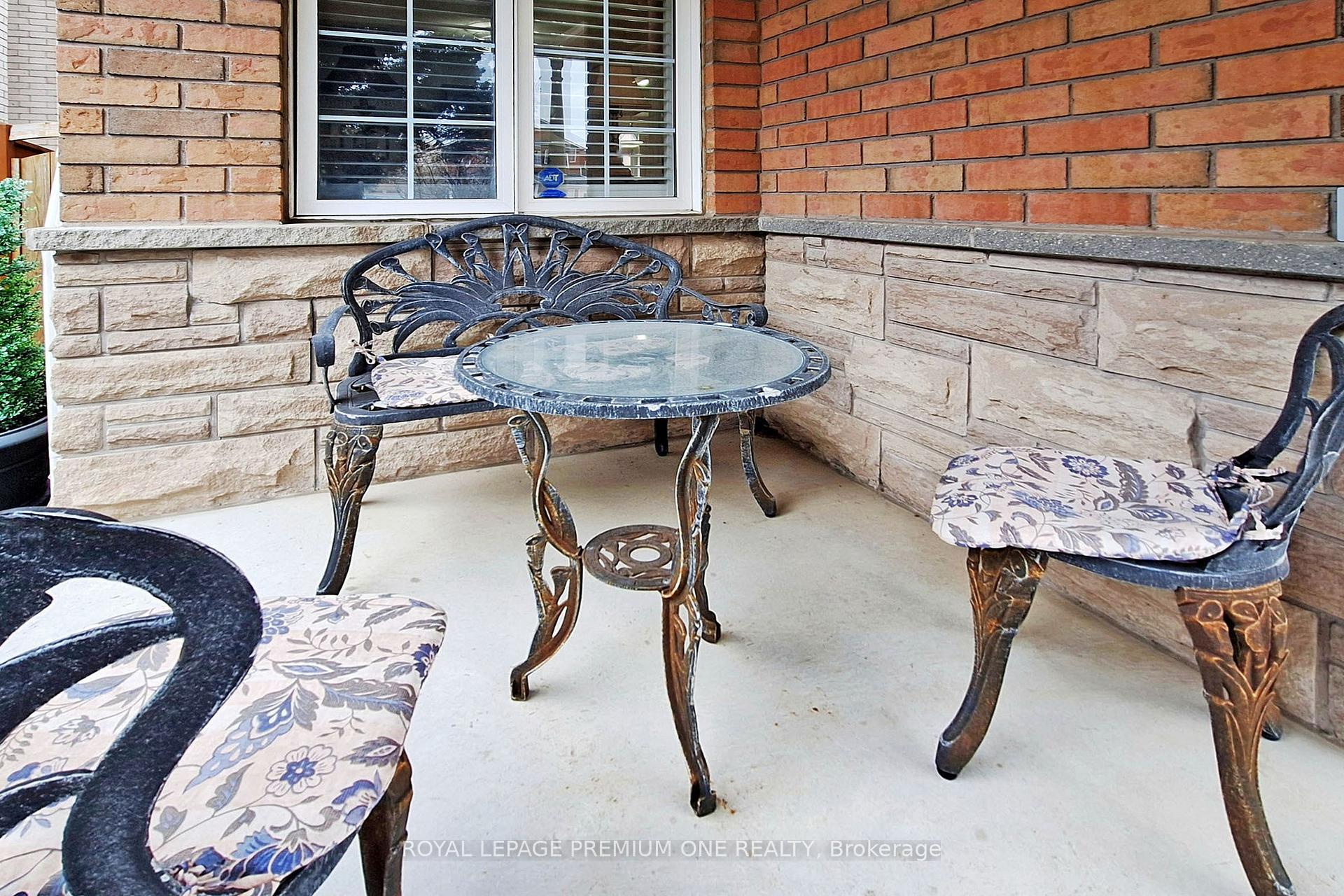 Photo 6 of 132 Cormorant Crescent S, Vaughan, Vellore Village — HOMEH