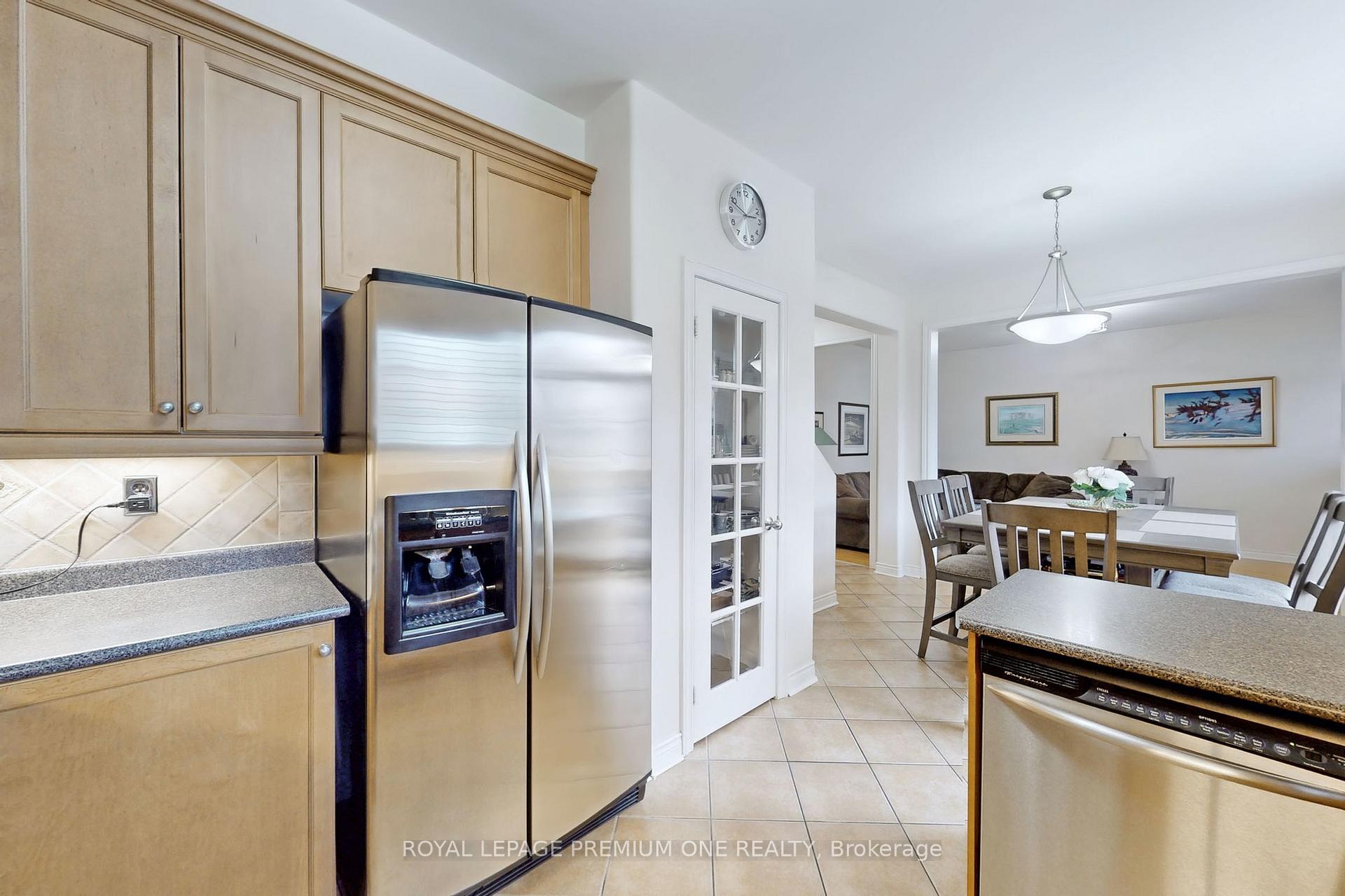 Photo 20 of 132 Cormorant Crescent S, Vaughan, Vellore Village — HOMEH