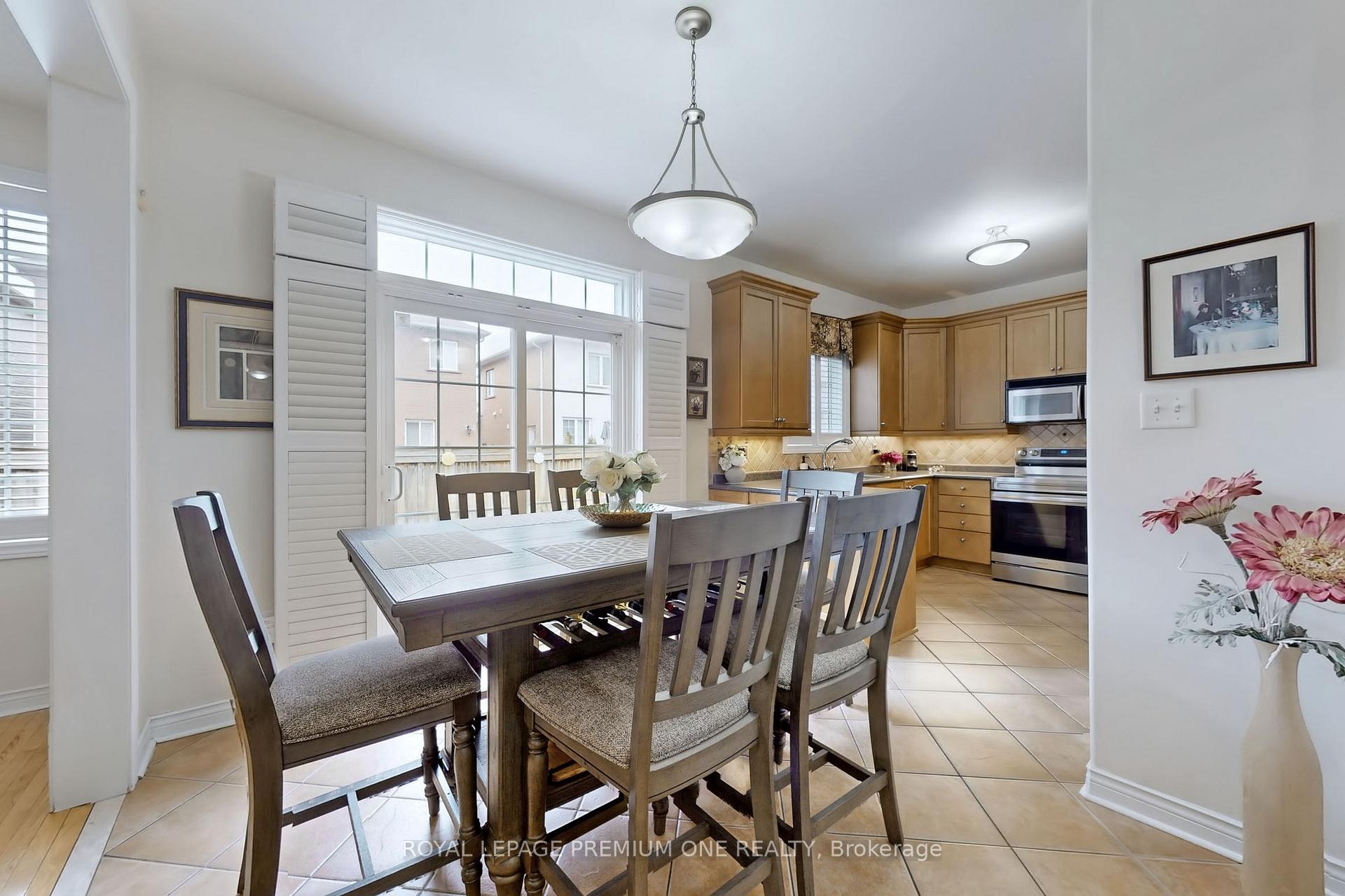Photo 22 of 132 Cormorant Crescent S, Vaughan, Vellore Village — HOMEH