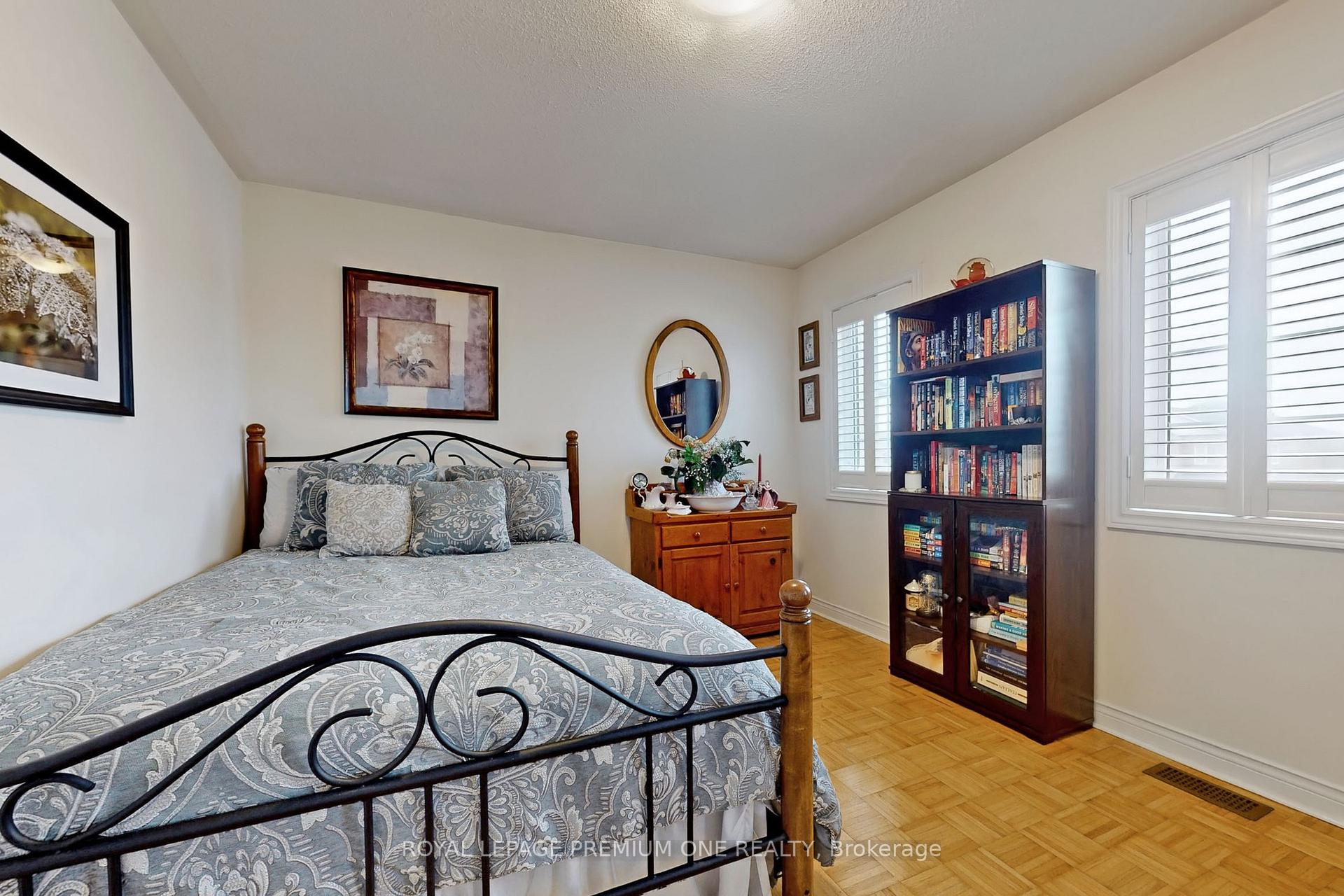 Photo 38 of 132 Cormorant Crescent S, Vaughan, Vellore Village — HOMEH