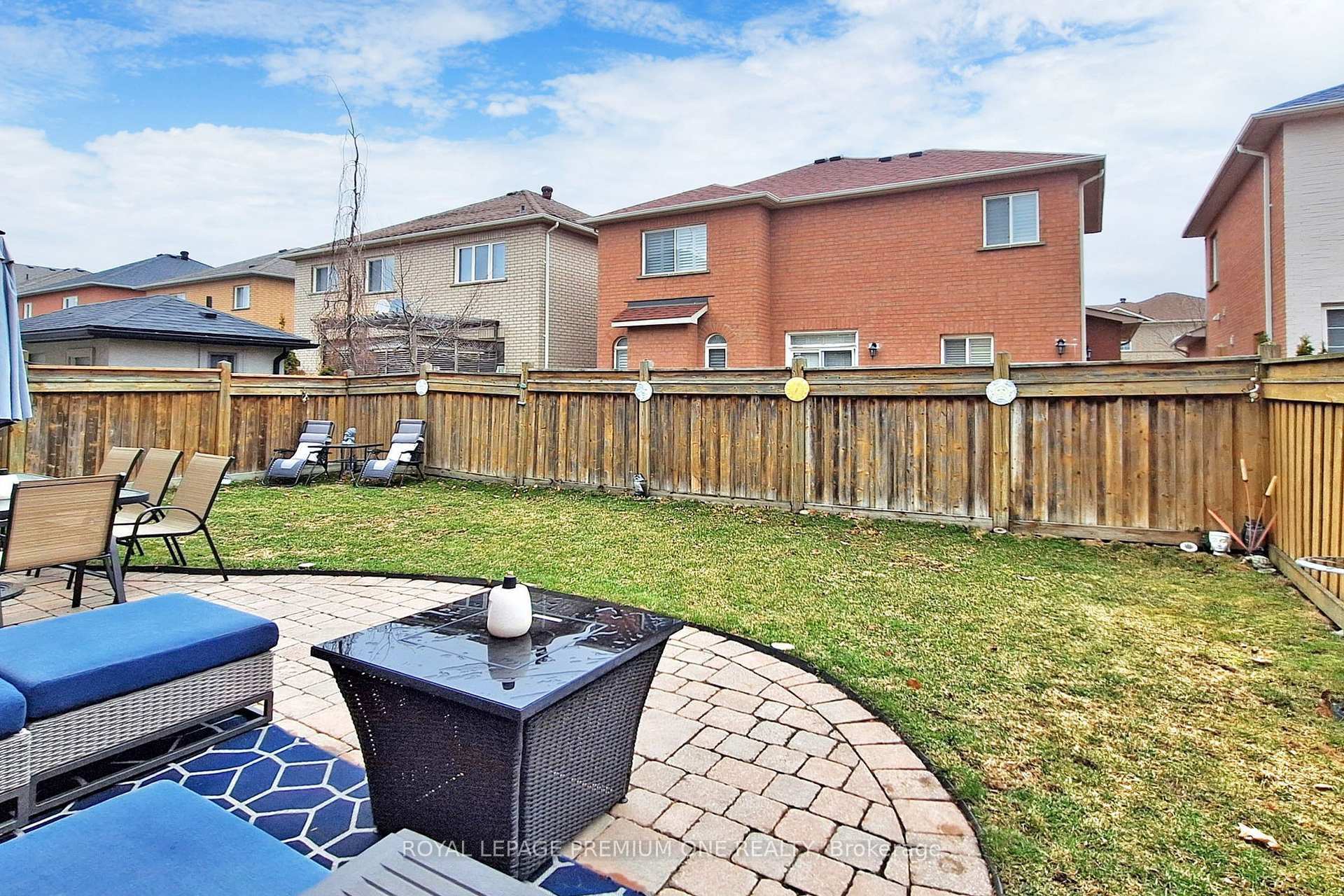 Photo 48 of 132 Cormorant Crescent S, Vaughan, Vellore Village — HOMEH