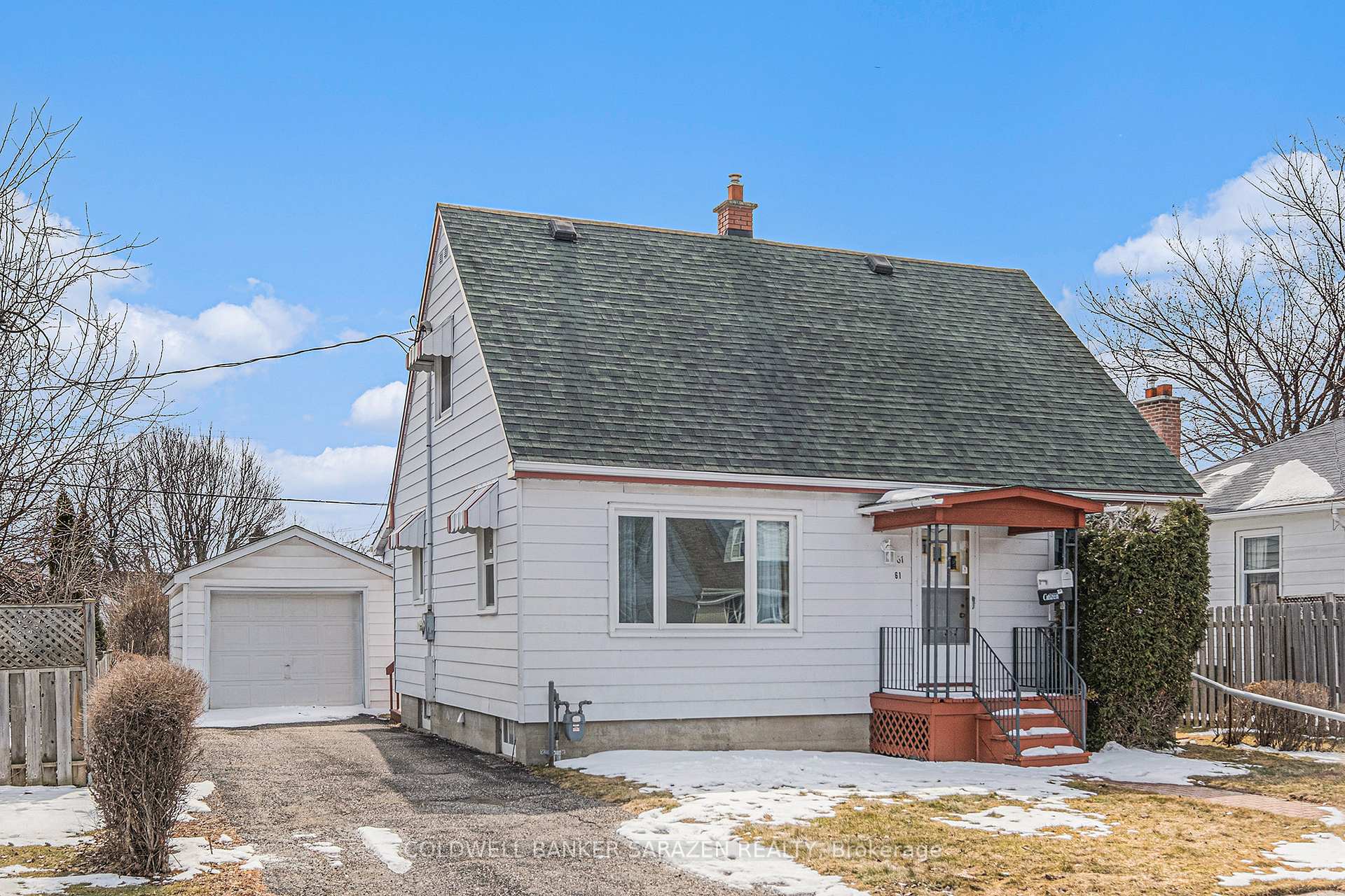 Photo 2 of 61 Third Avenue, Arnprior — HOMEH