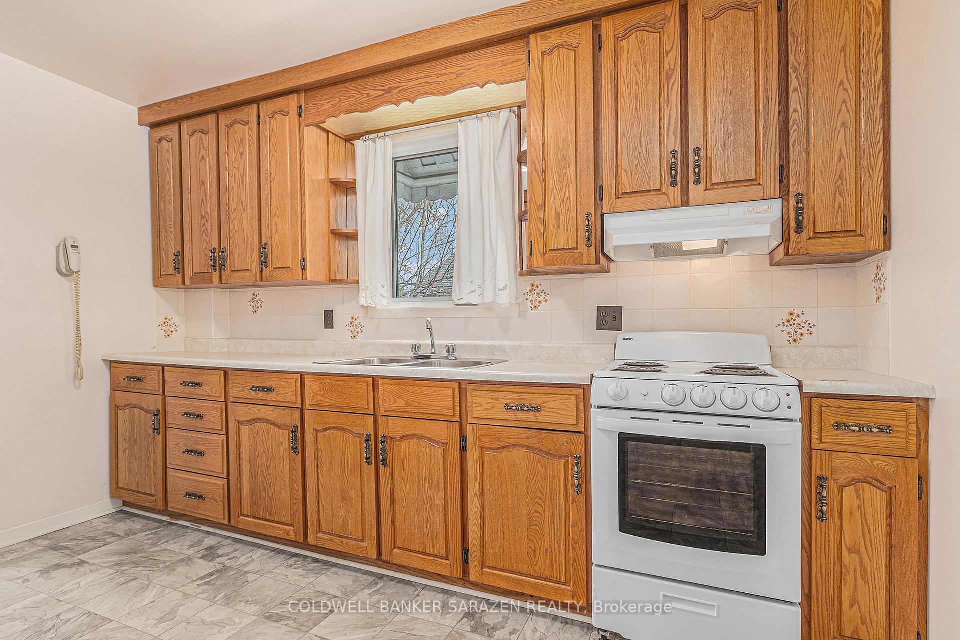 Photo 14 of 61 Third Avenue, Arnprior — HOMEH