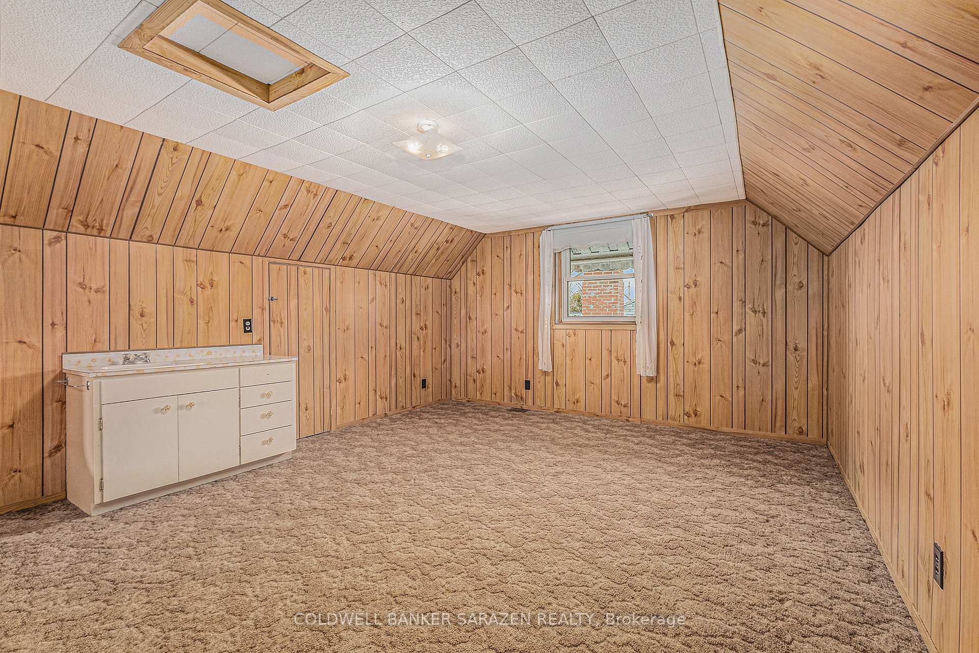 Photo 8 of 61 Third Avenue, Arnprior — HOMEH