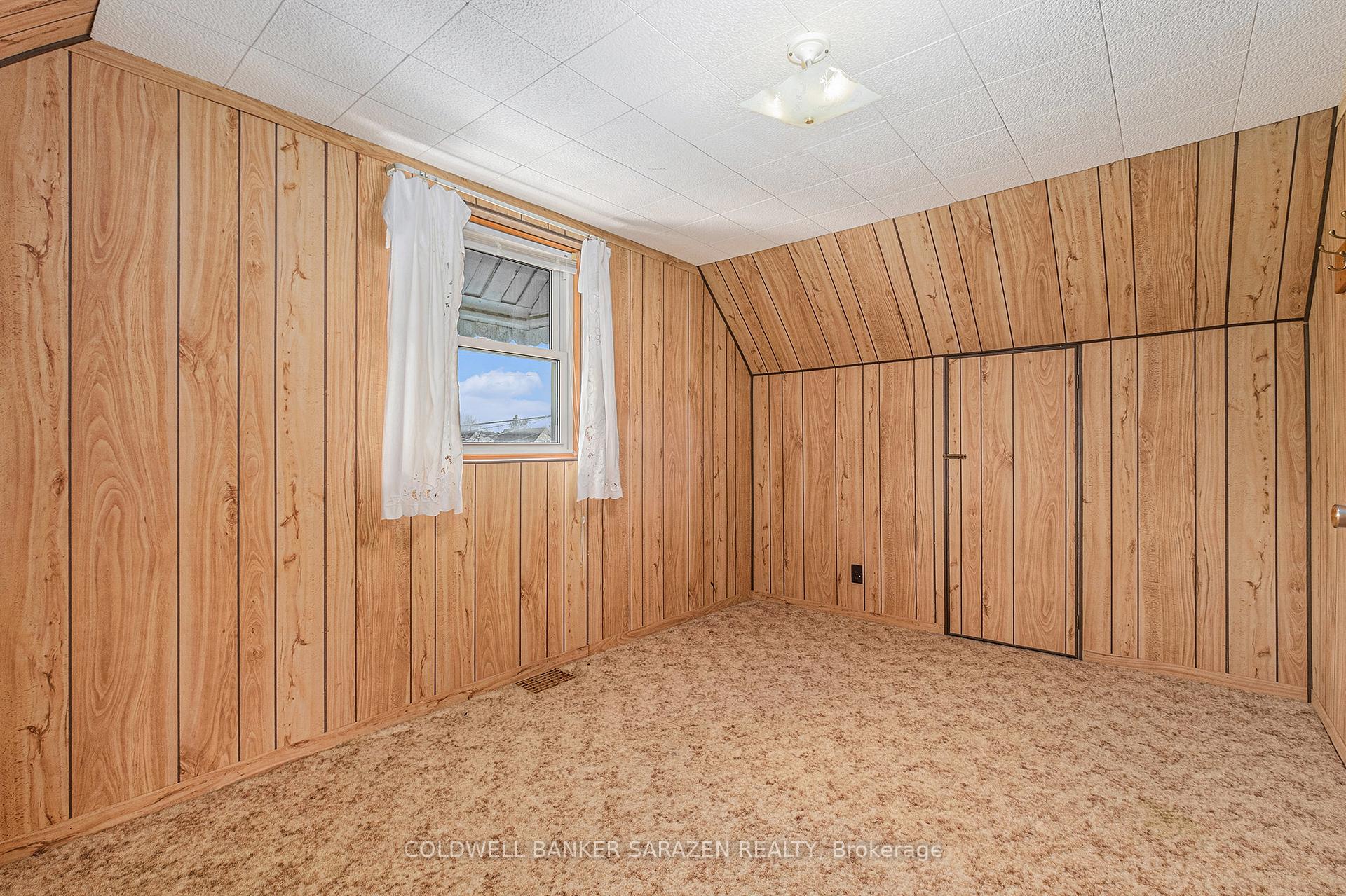 Photo 10 of 61 Third Avenue, Arnprior — HOMEH