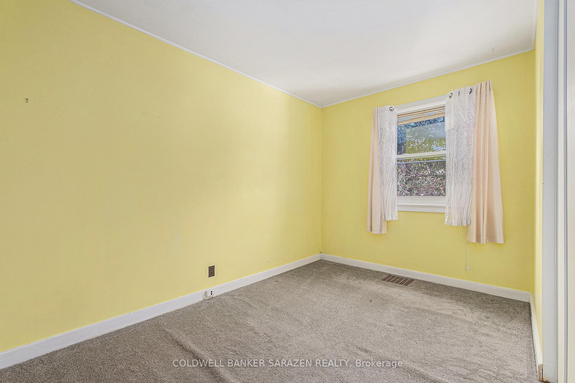 Photo 11 of 61 Third Avenue, Arnprior — HOMEH