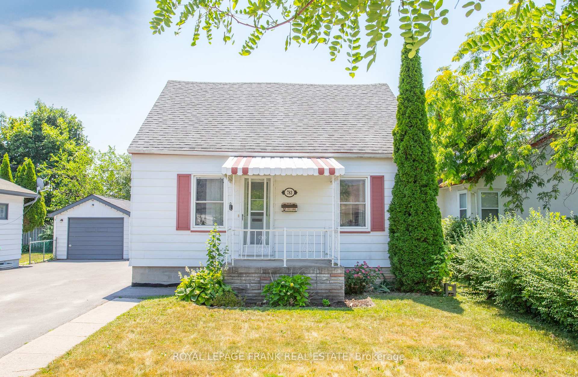 Front of 783 New Romaine Street