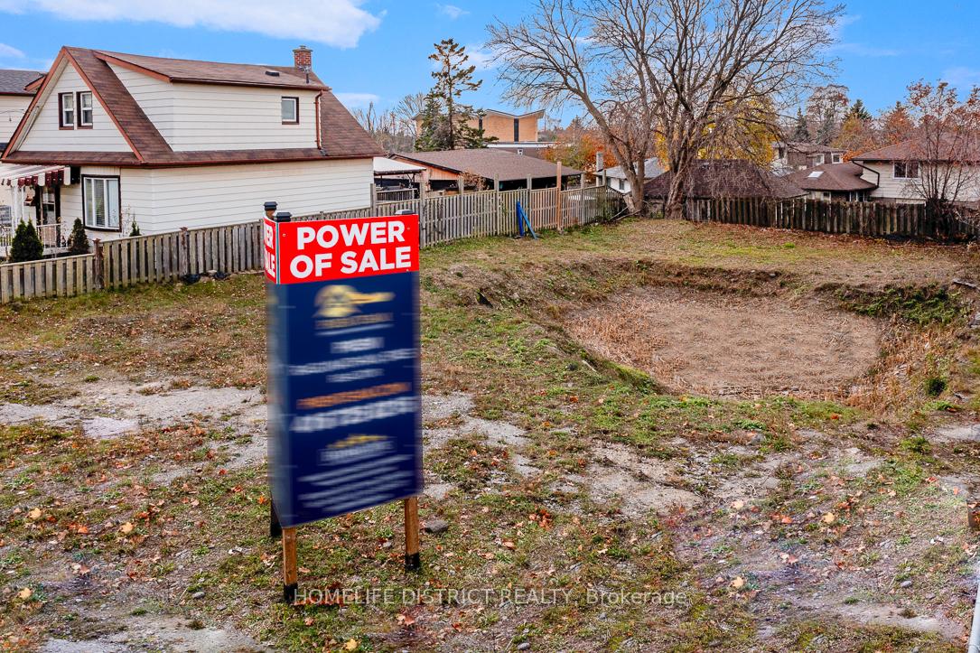 Photo 2 of 524 Cromwell Avenue, Oshawa, Vanier — HOMEH