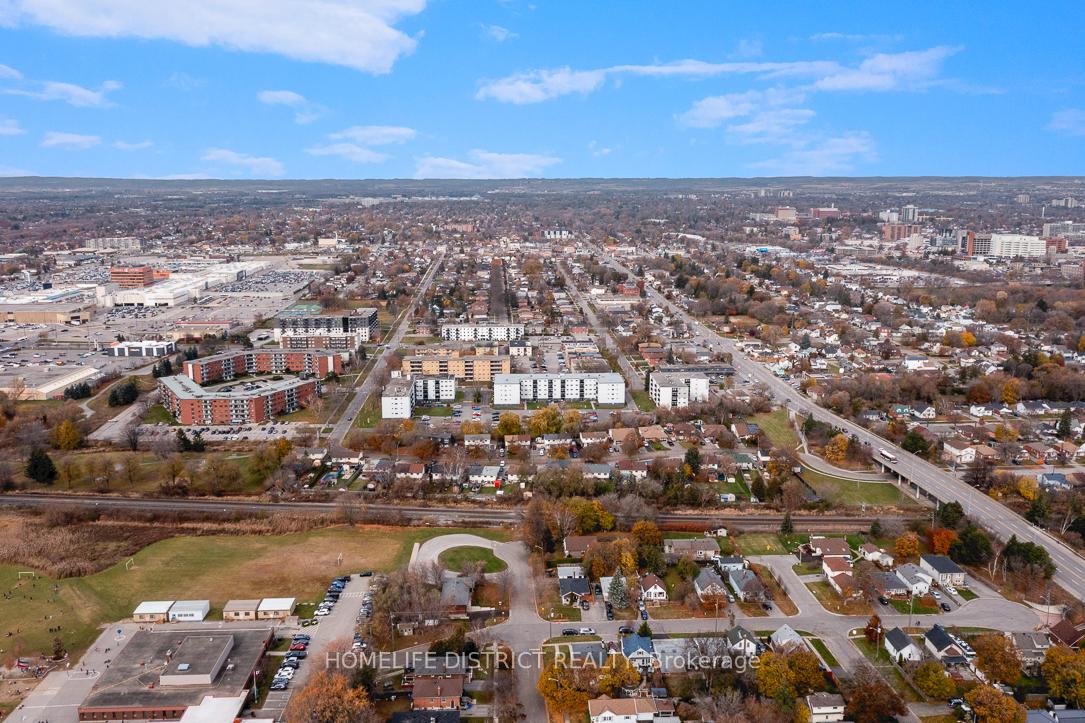 Photo 12 of 524 Cromwell Avenue, Oshawa, Vanier — HOMEH