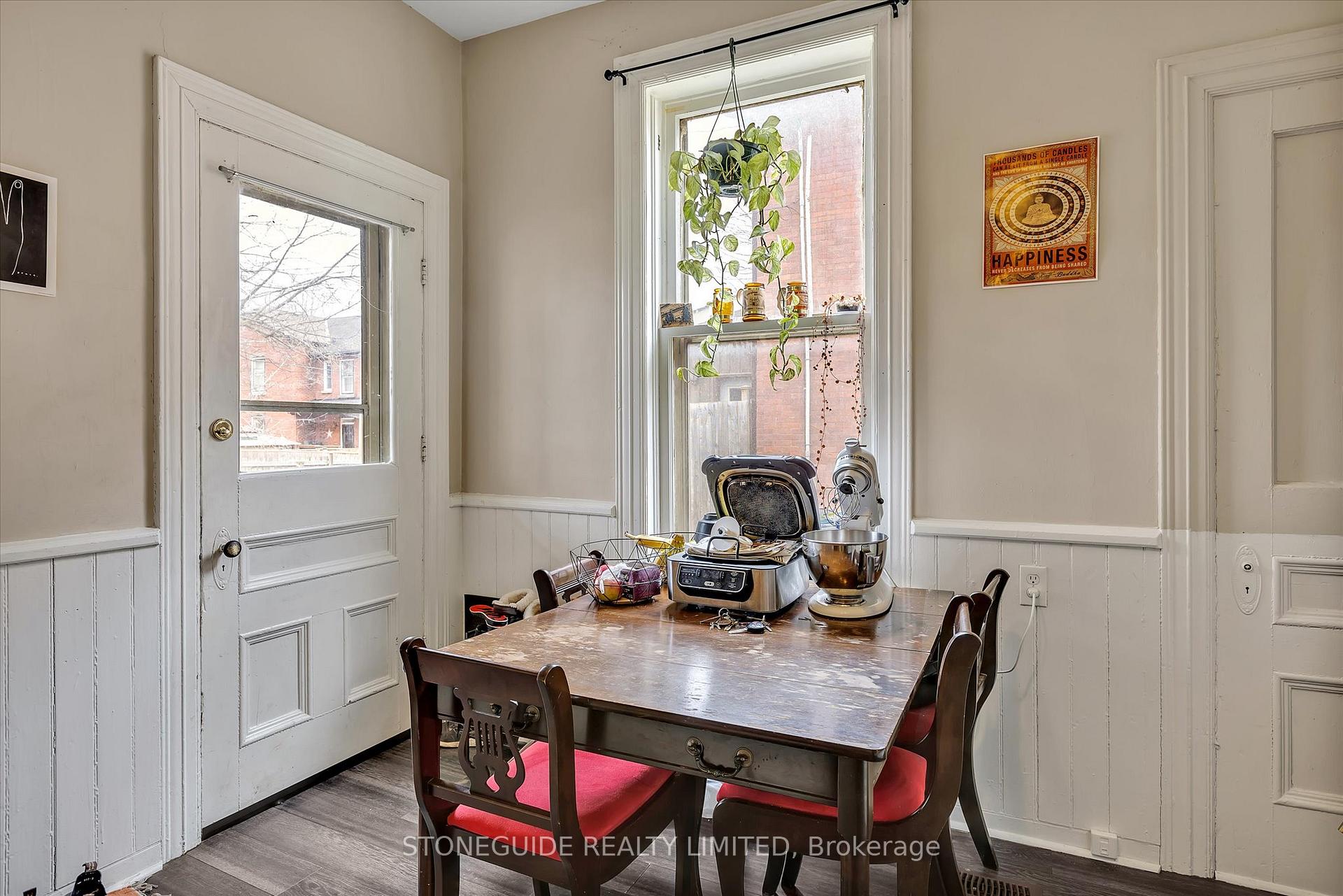 Photo 23 of 320-322 Pearl Avenue, Peterborough, Town Ward 3 — HOMEH