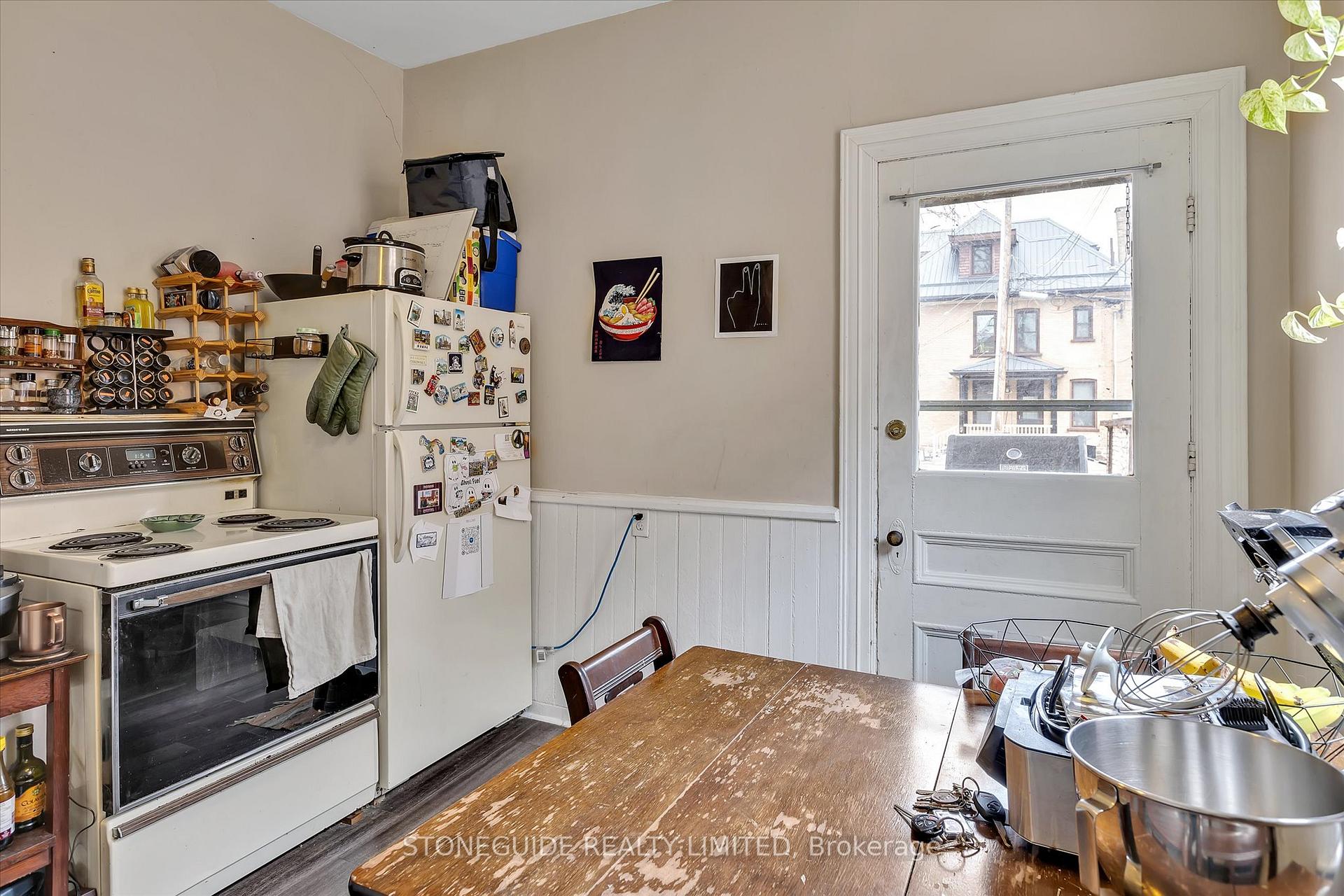 Photo 24 of 320-322 Pearl Avenue, Peterborough, Town Ward 3 — HOMEH