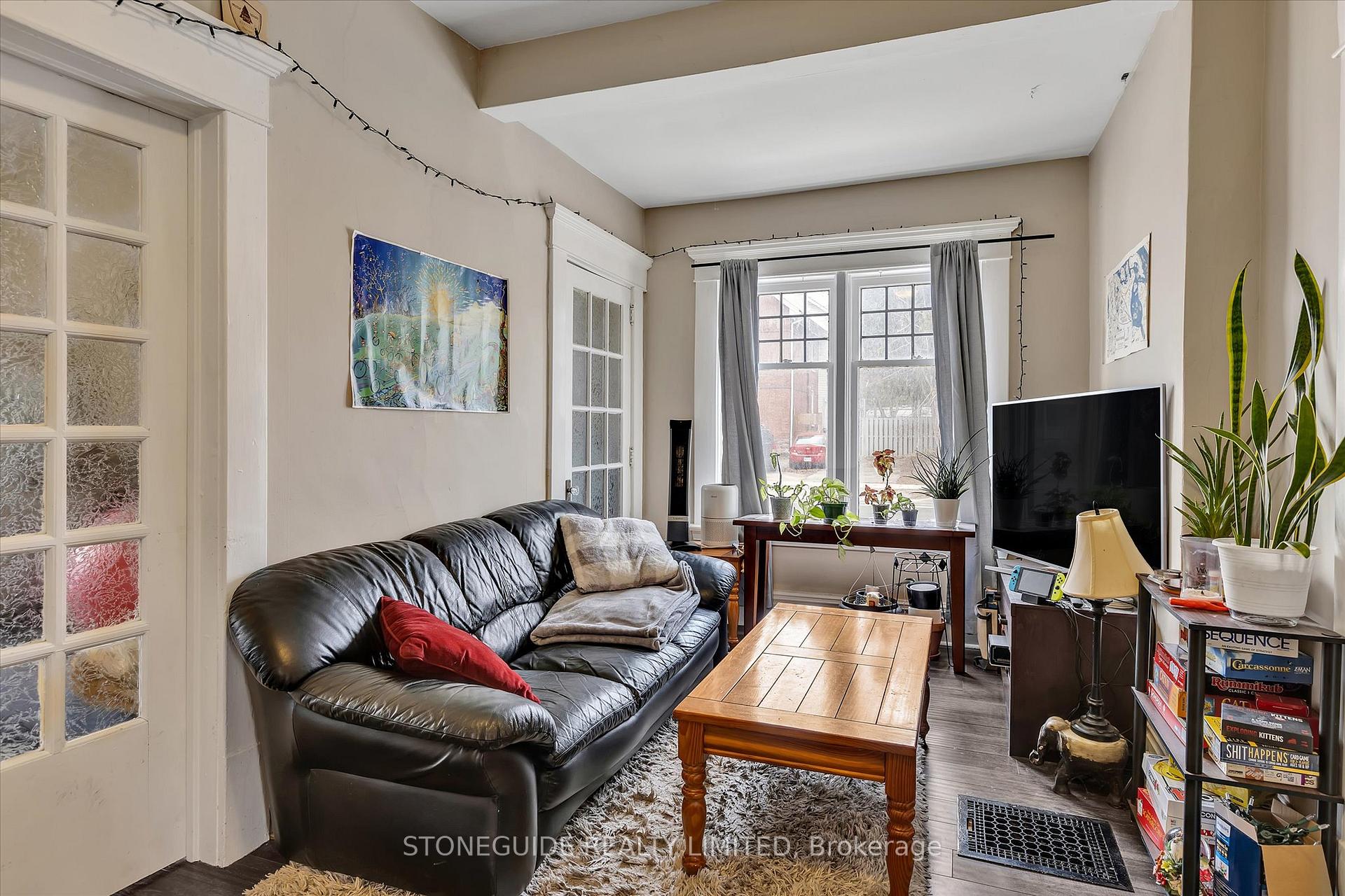 Photo 8 of 320-322 Pearl Avenue, Peterborough, Town Ward 3 — HOMEH