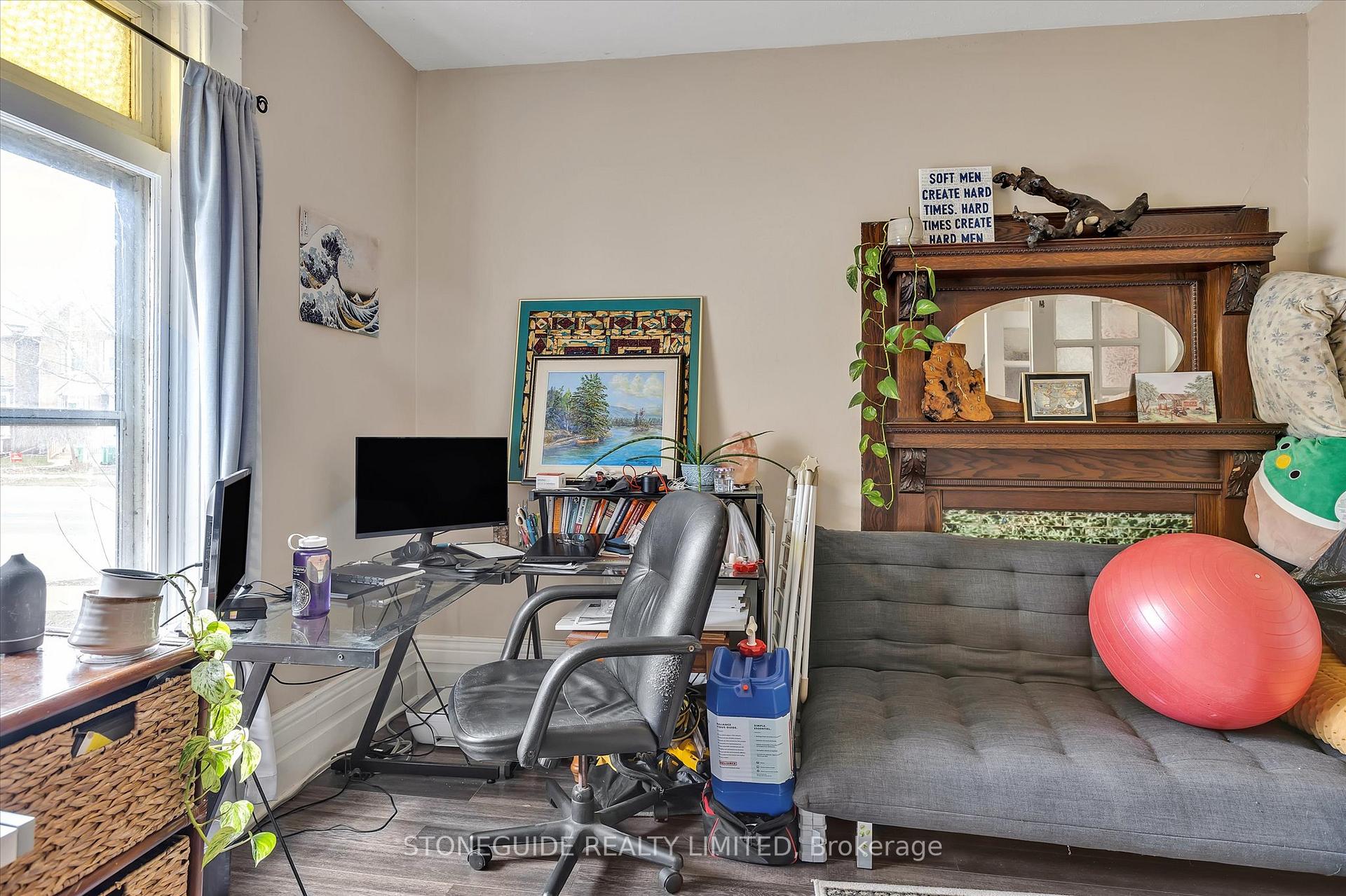Photo 14 of 320-322 Pearl Avenue, Peterborough, Town Ward 3 — HOMEH